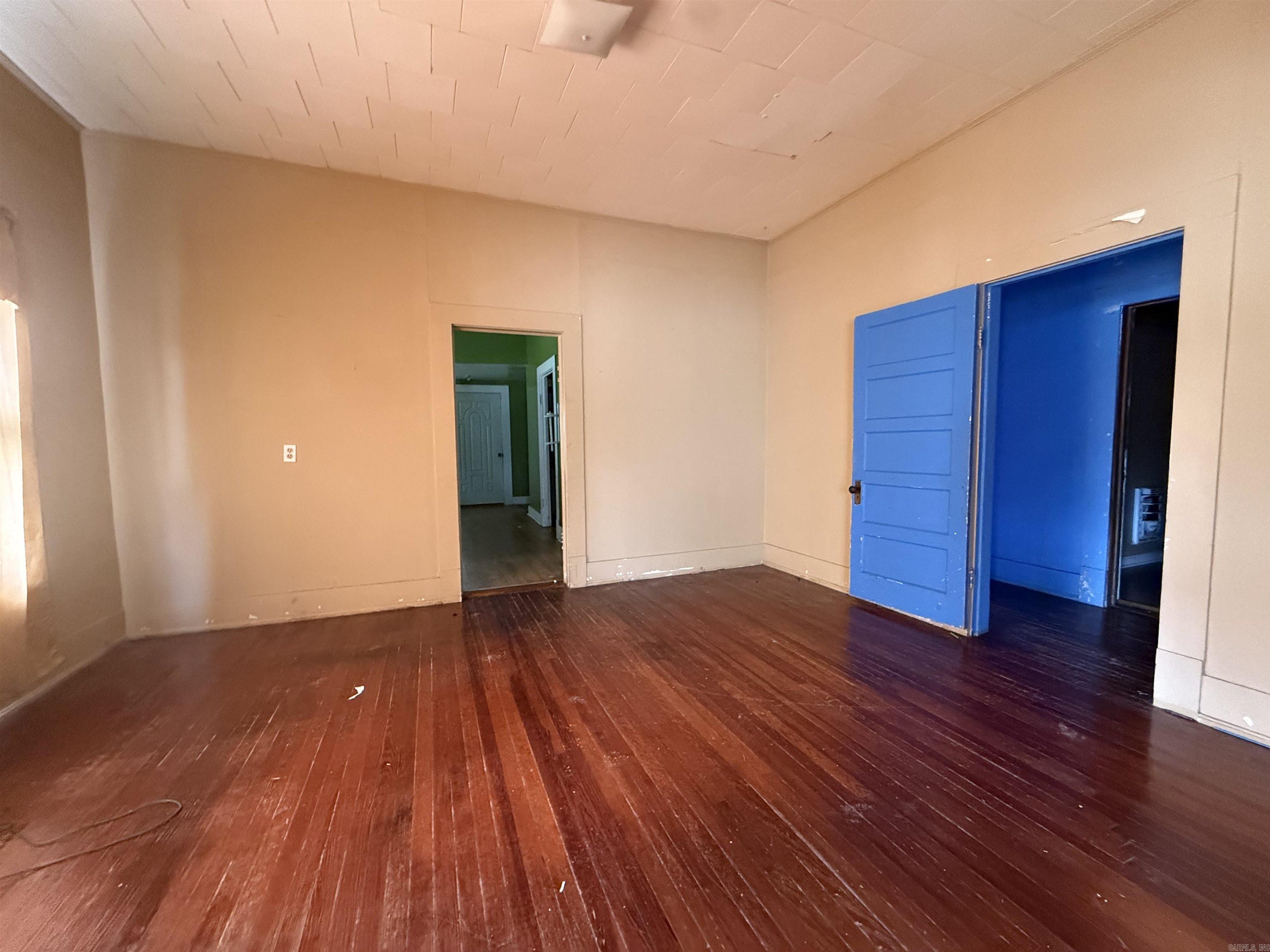 TRAMMEL - Residential