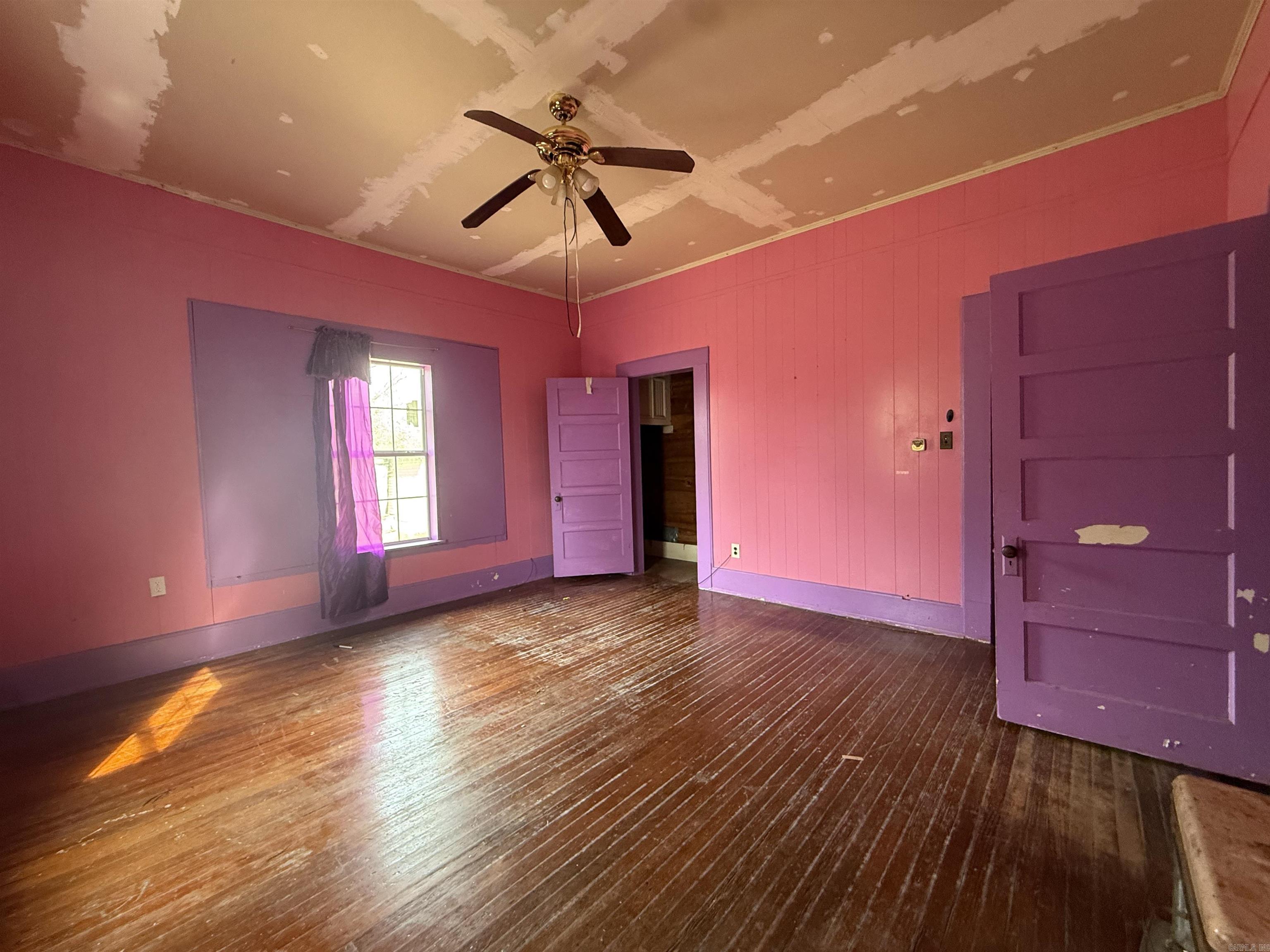 TRAMMEL - Residential