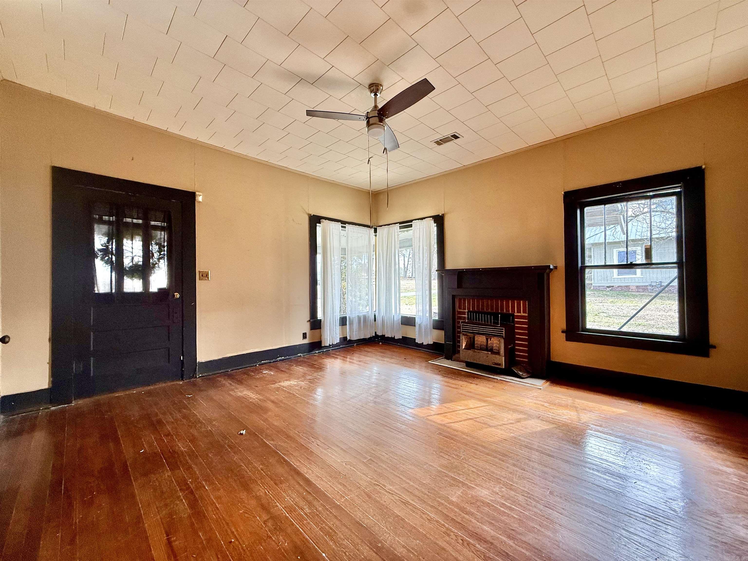 TRAMMEL - Residential