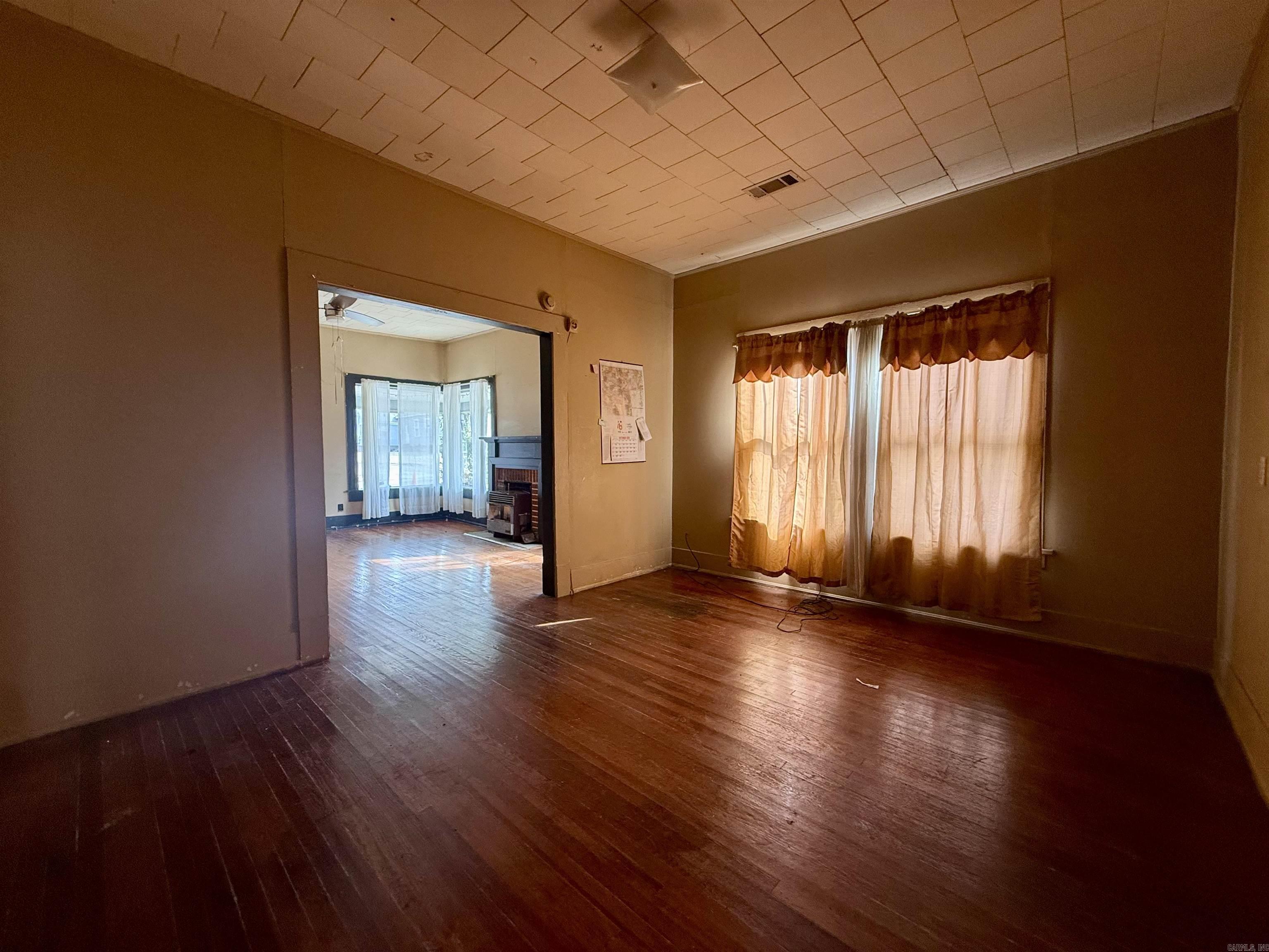 TRAMMEL - Residential