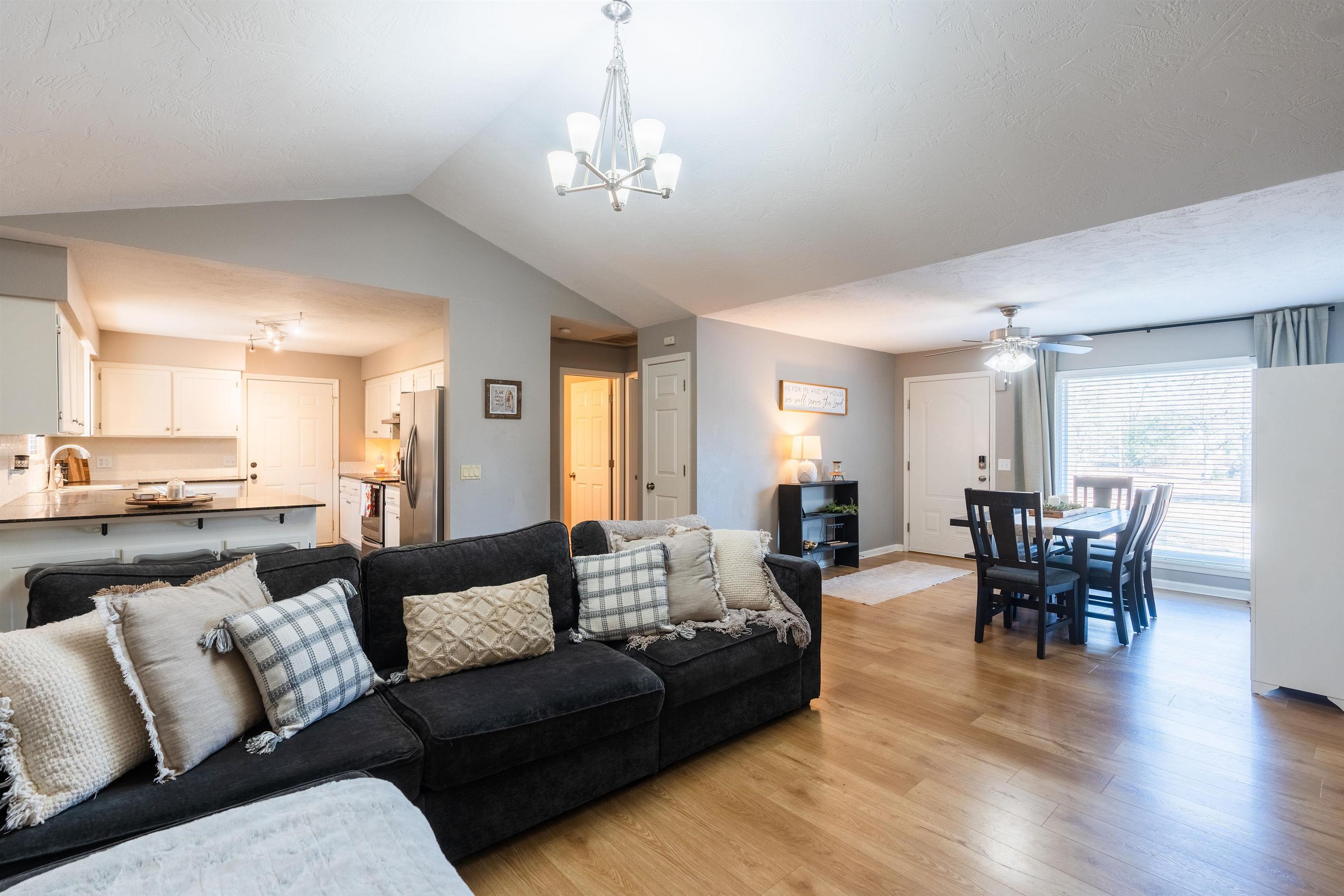CEDAR RIDGE - Residential