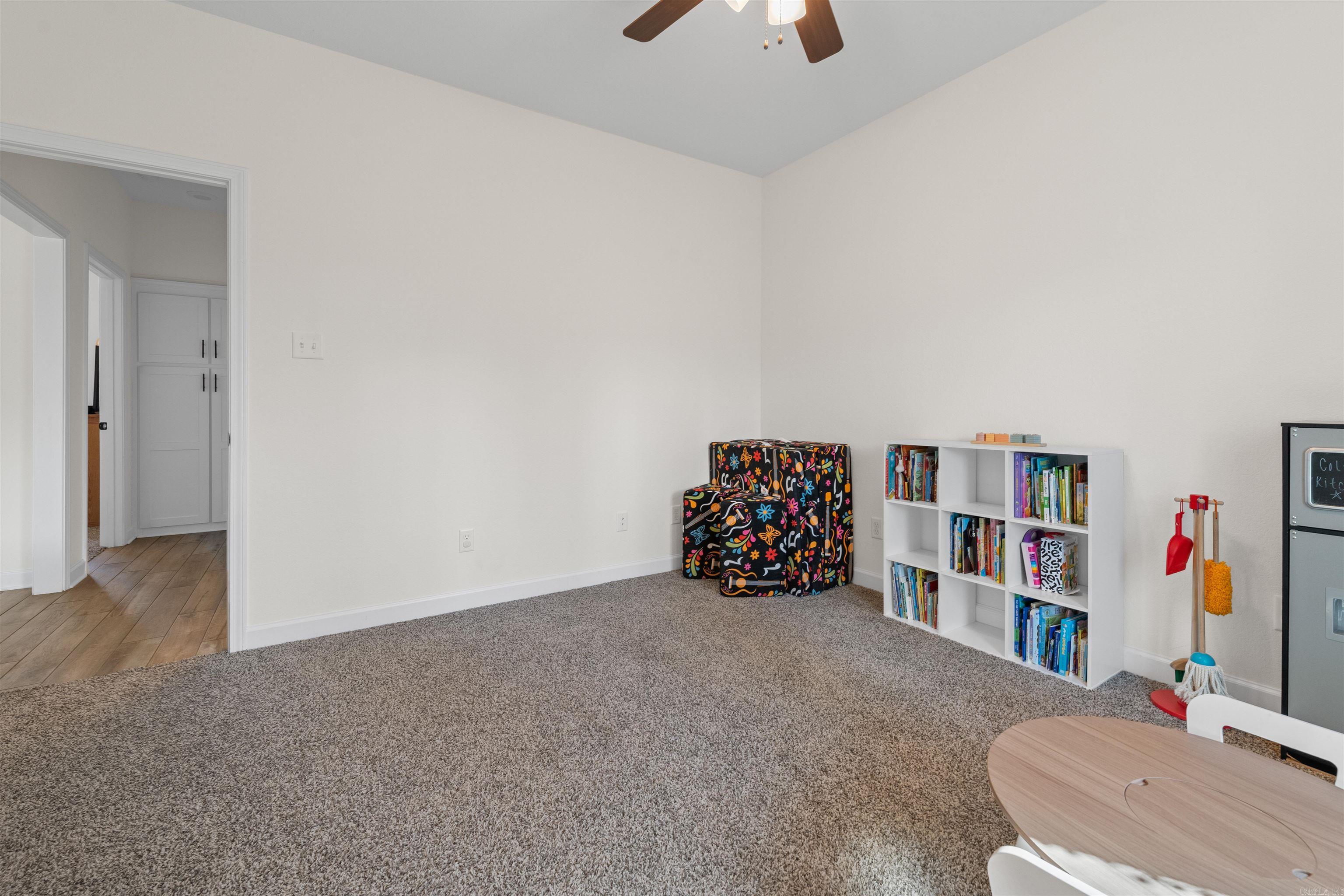 HIDDEN VALLEY ESTATES - Residential