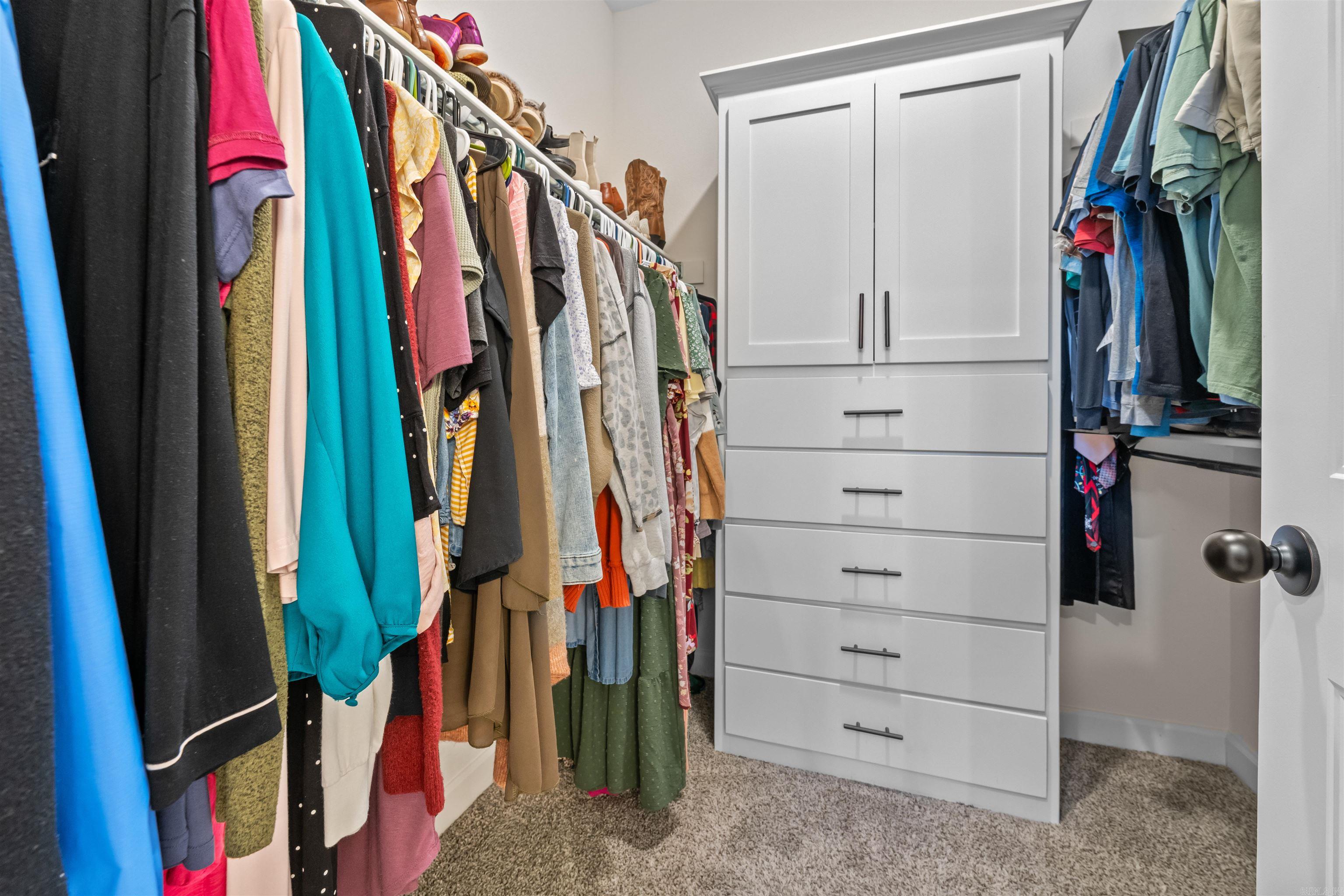 HIDDEN VALLEY ESTATES - Residential