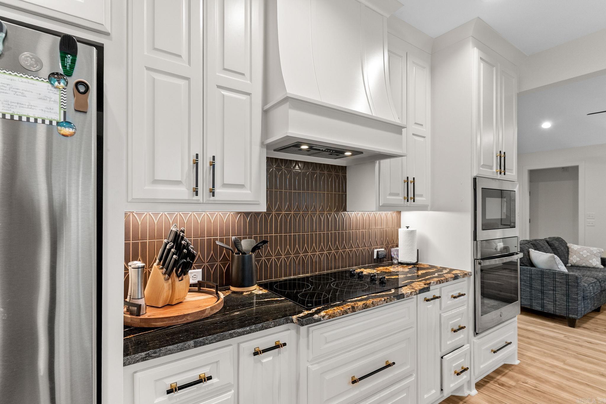 EAST MEADOW - Residential