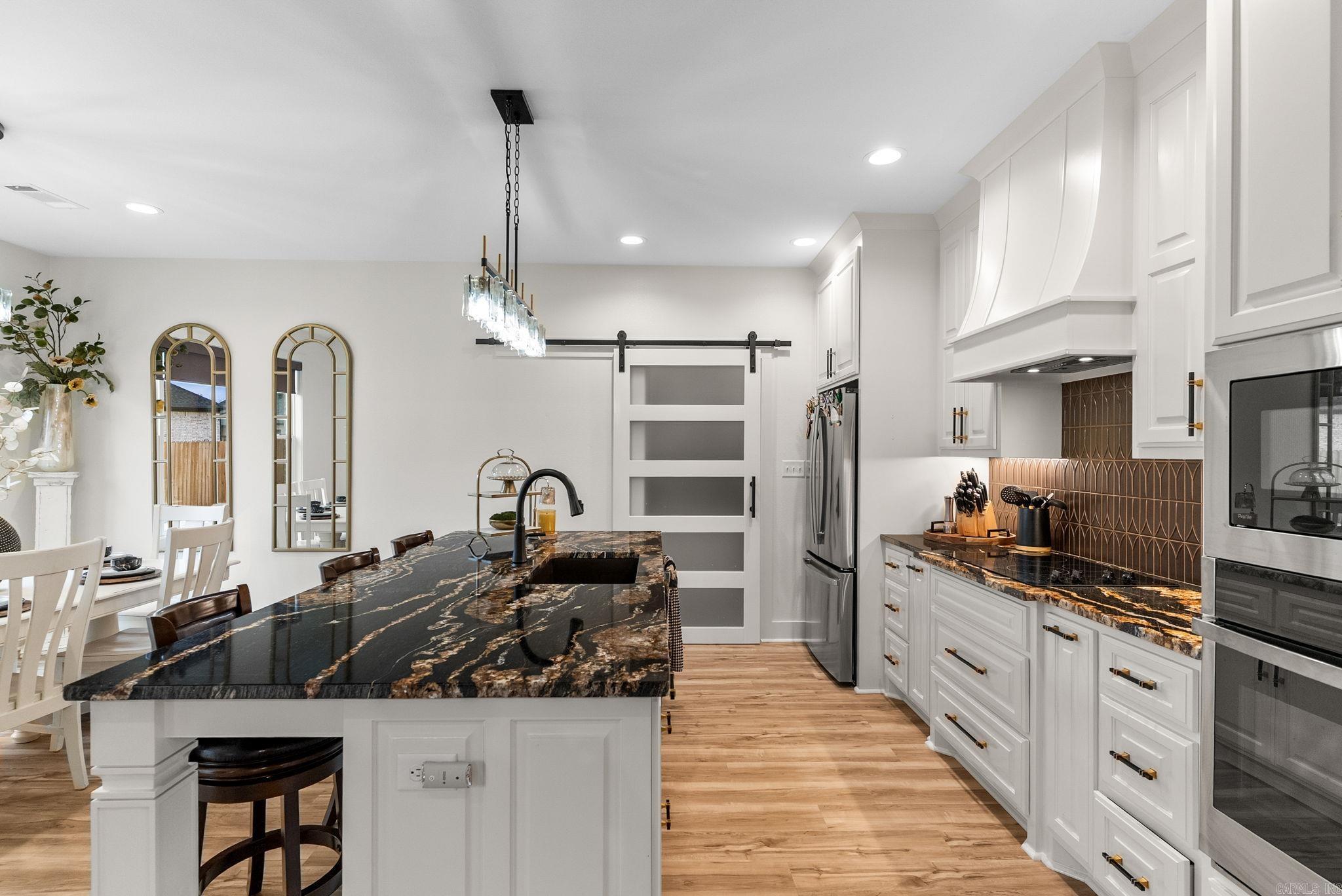 EAST MEADOW - Residential