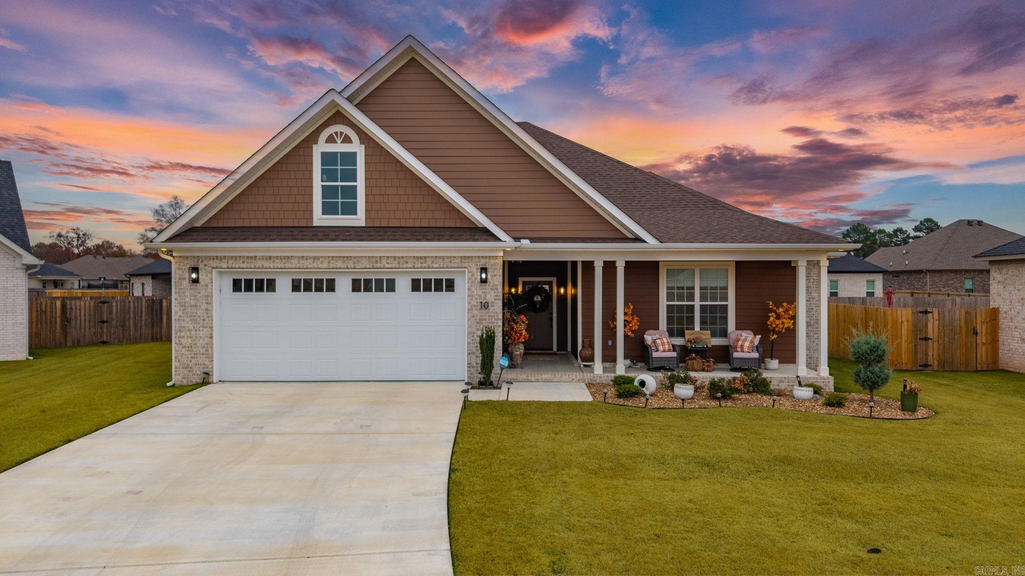 EAST MEADOW - Residential