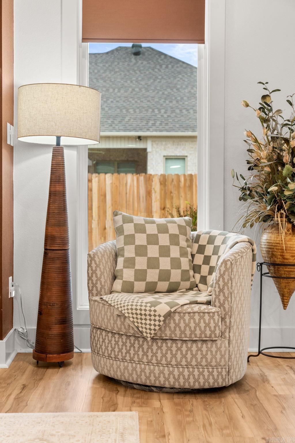 EAST MEADOW - Residential