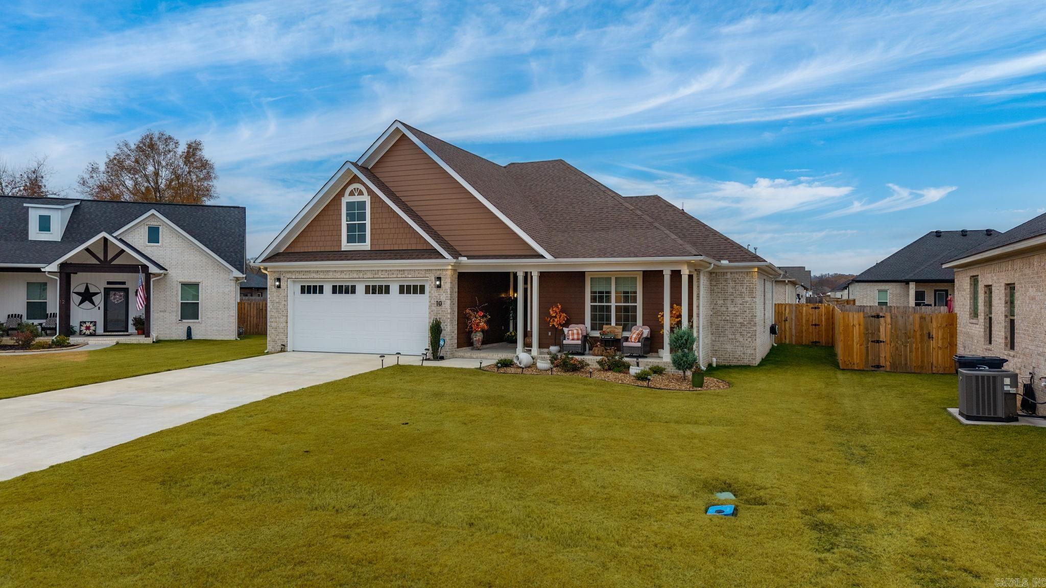 EAST MEADOW - Residential