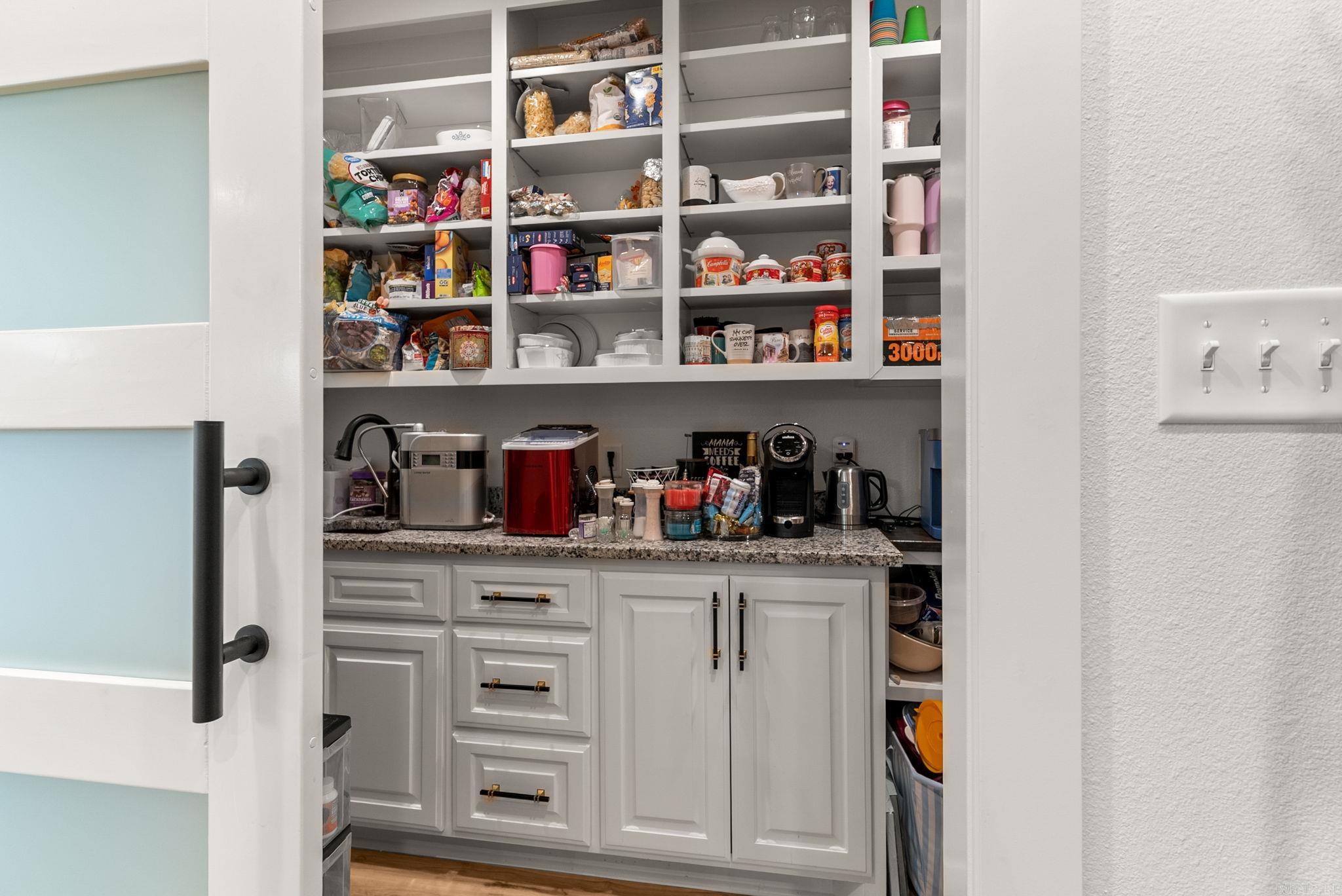 EAST MEADOW - Residential