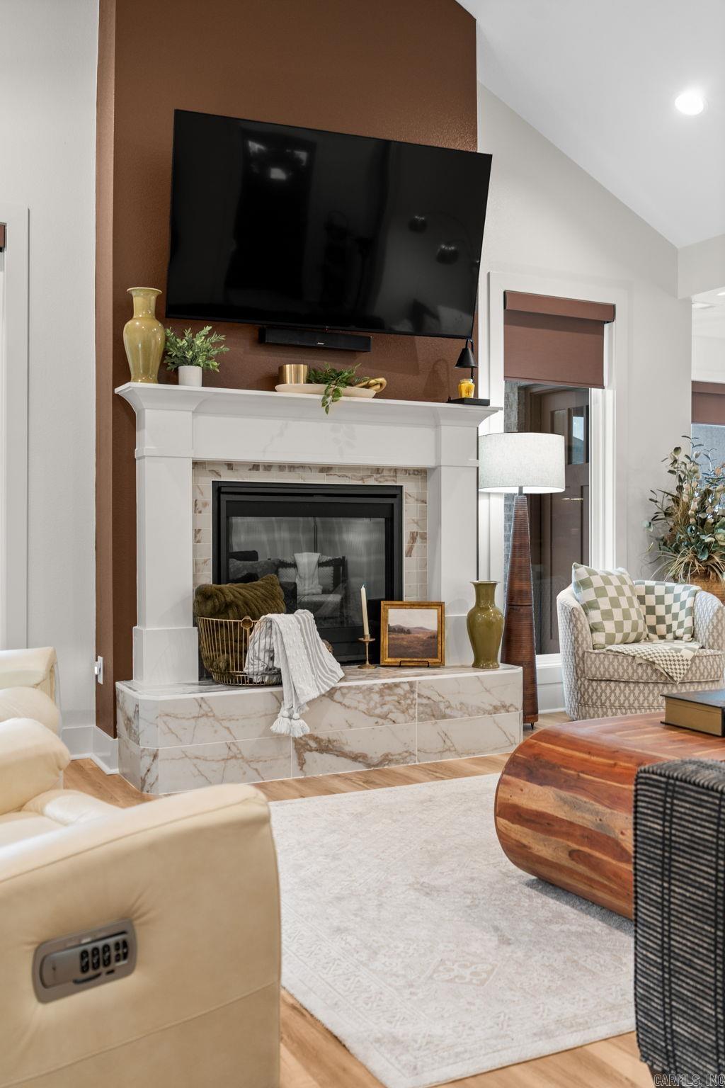 EAST MEADOW - Residential