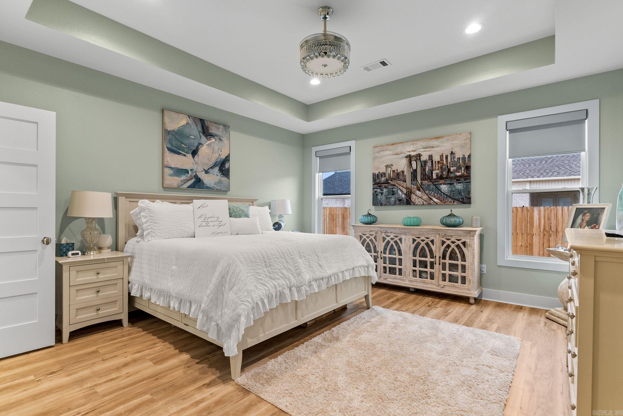 EAST MEADOW - Residential