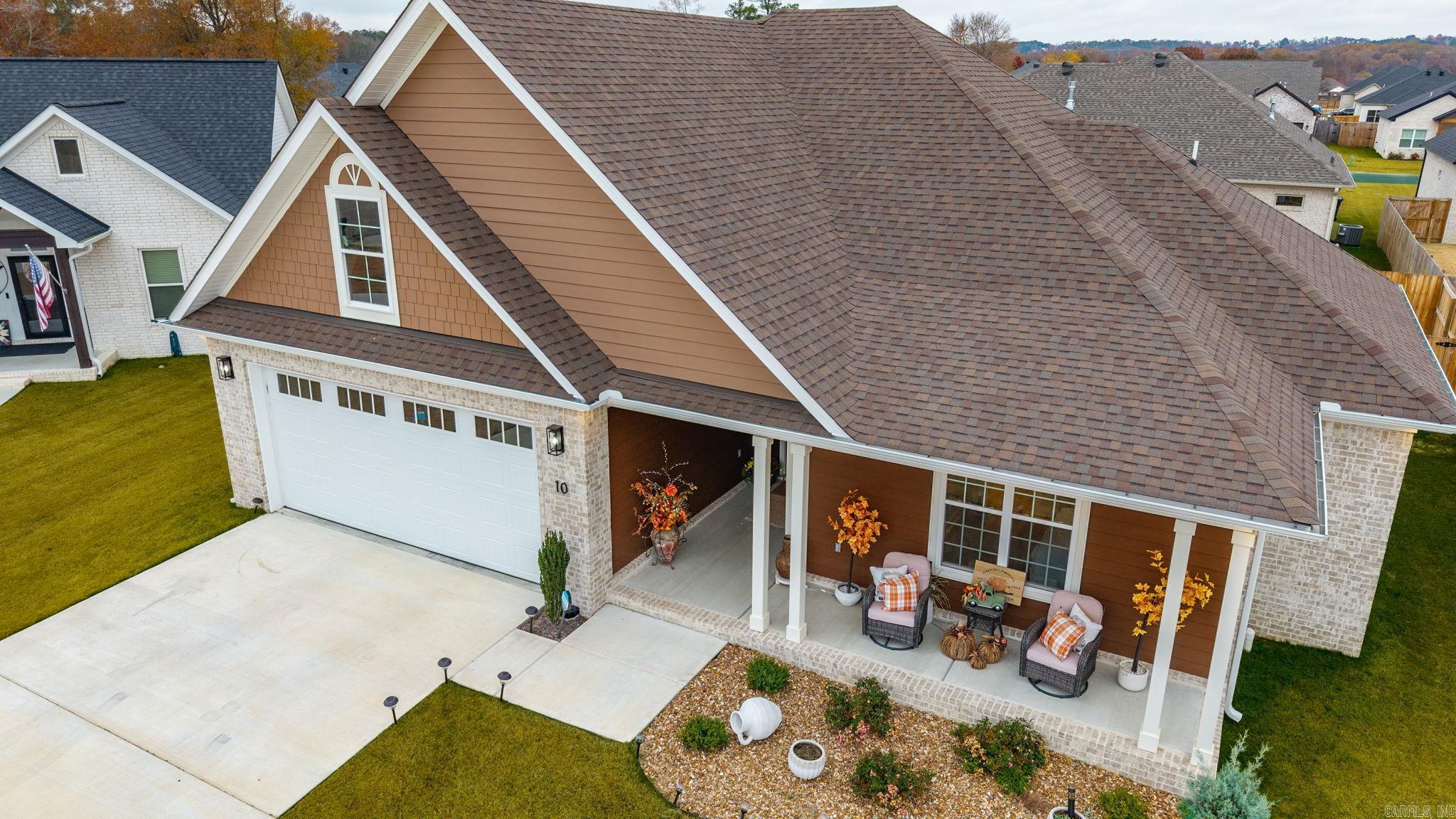 EAST MEADOW - Residential