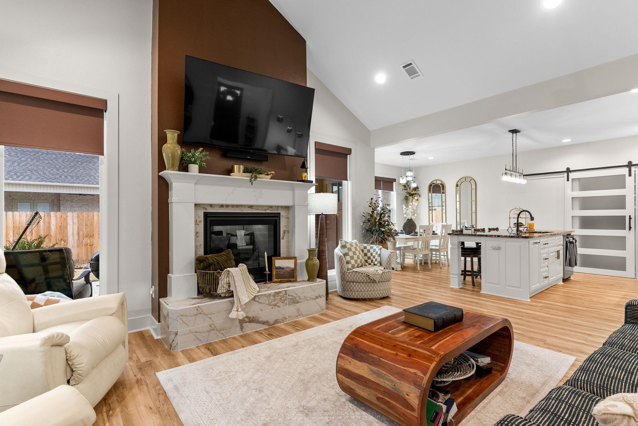 EAST MEADOW - Residential