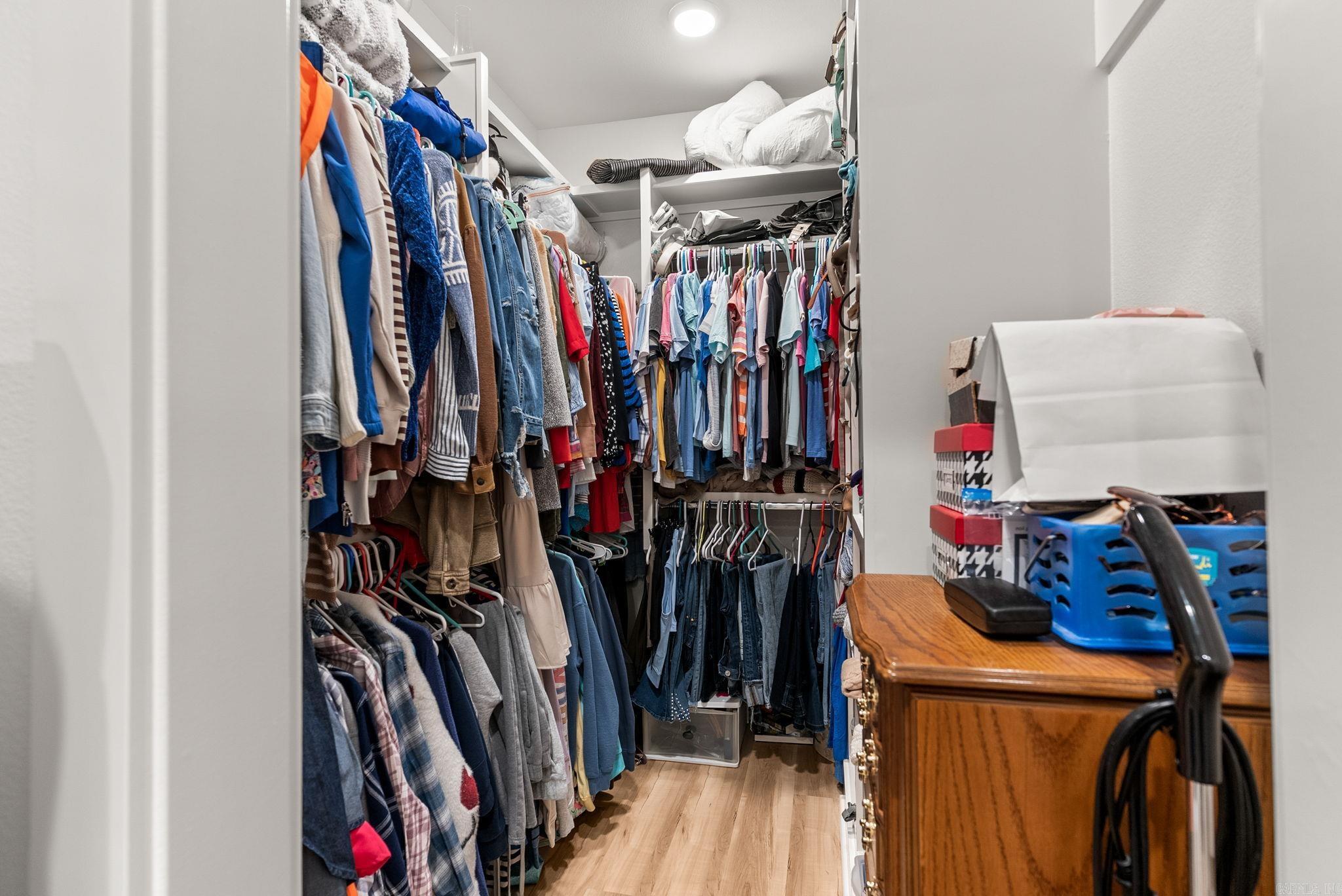 EAST MEADOW - Residential