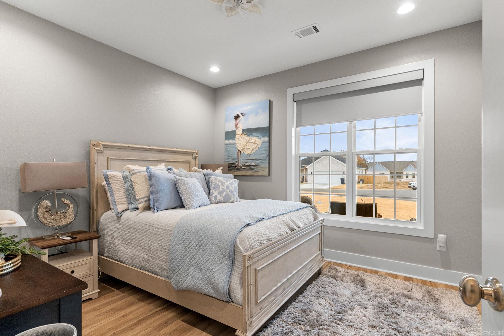 EAST MEADOW - Residential