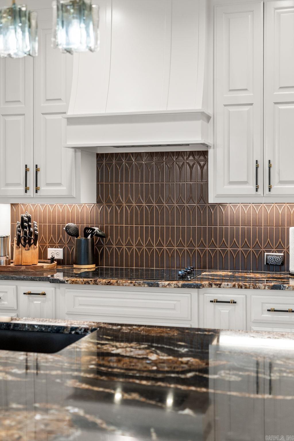 EAST MEADOW - Residential