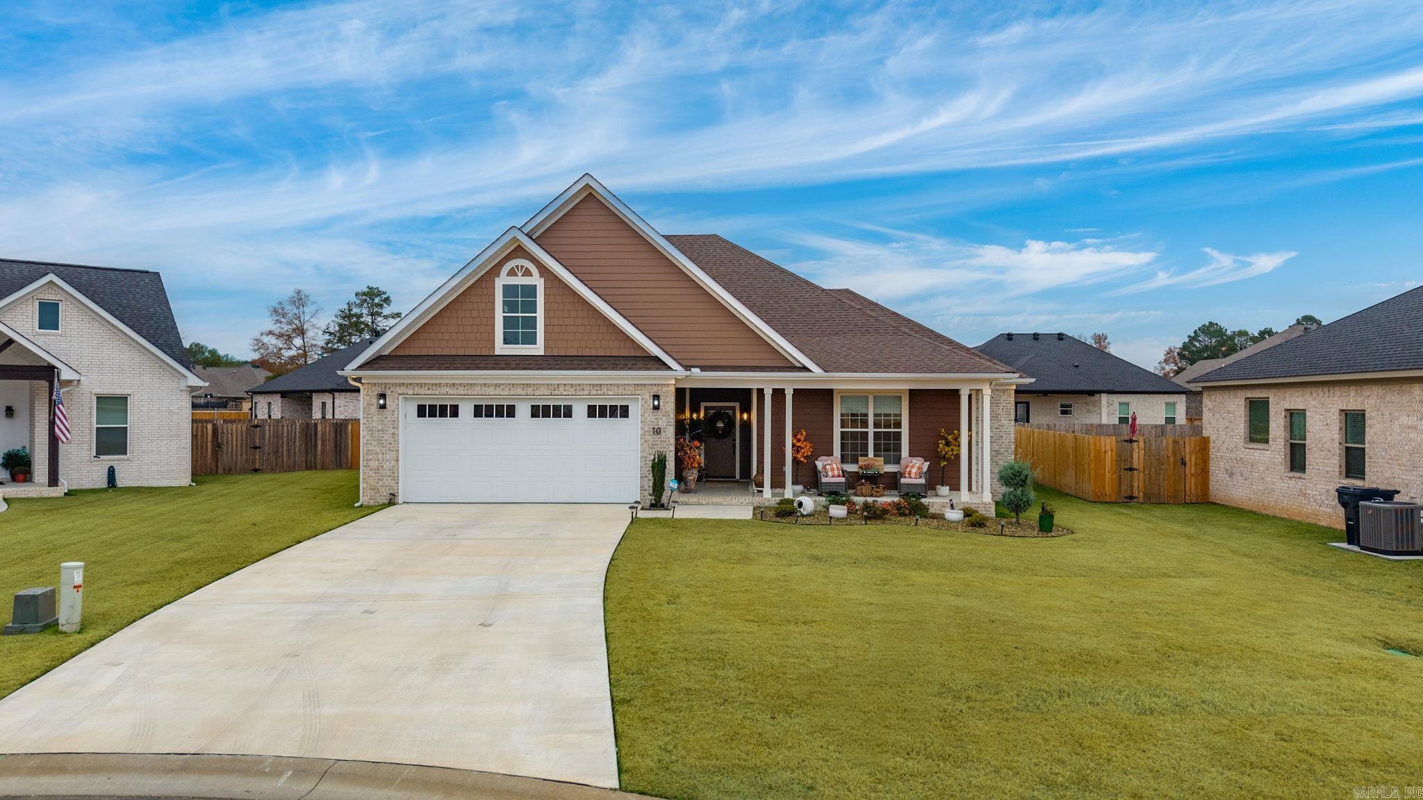 EAST MEADOW - Residential