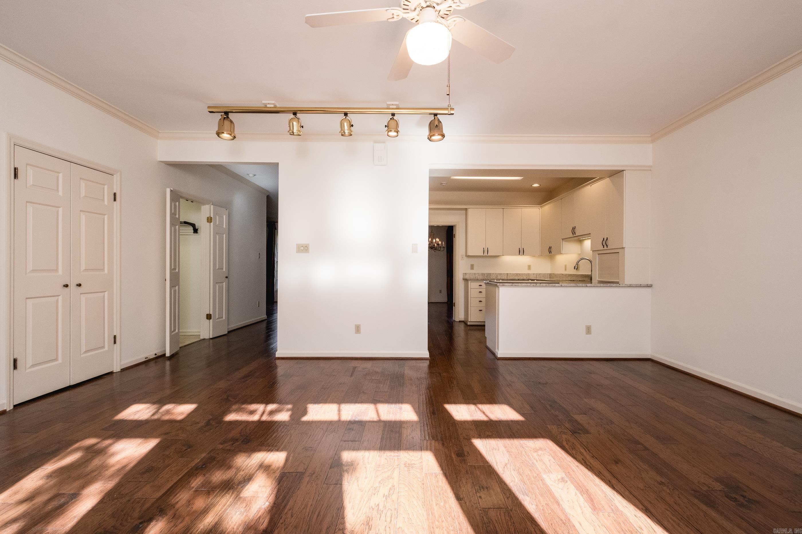 WINDSOR CT TOWNHOMES HPR - Residential