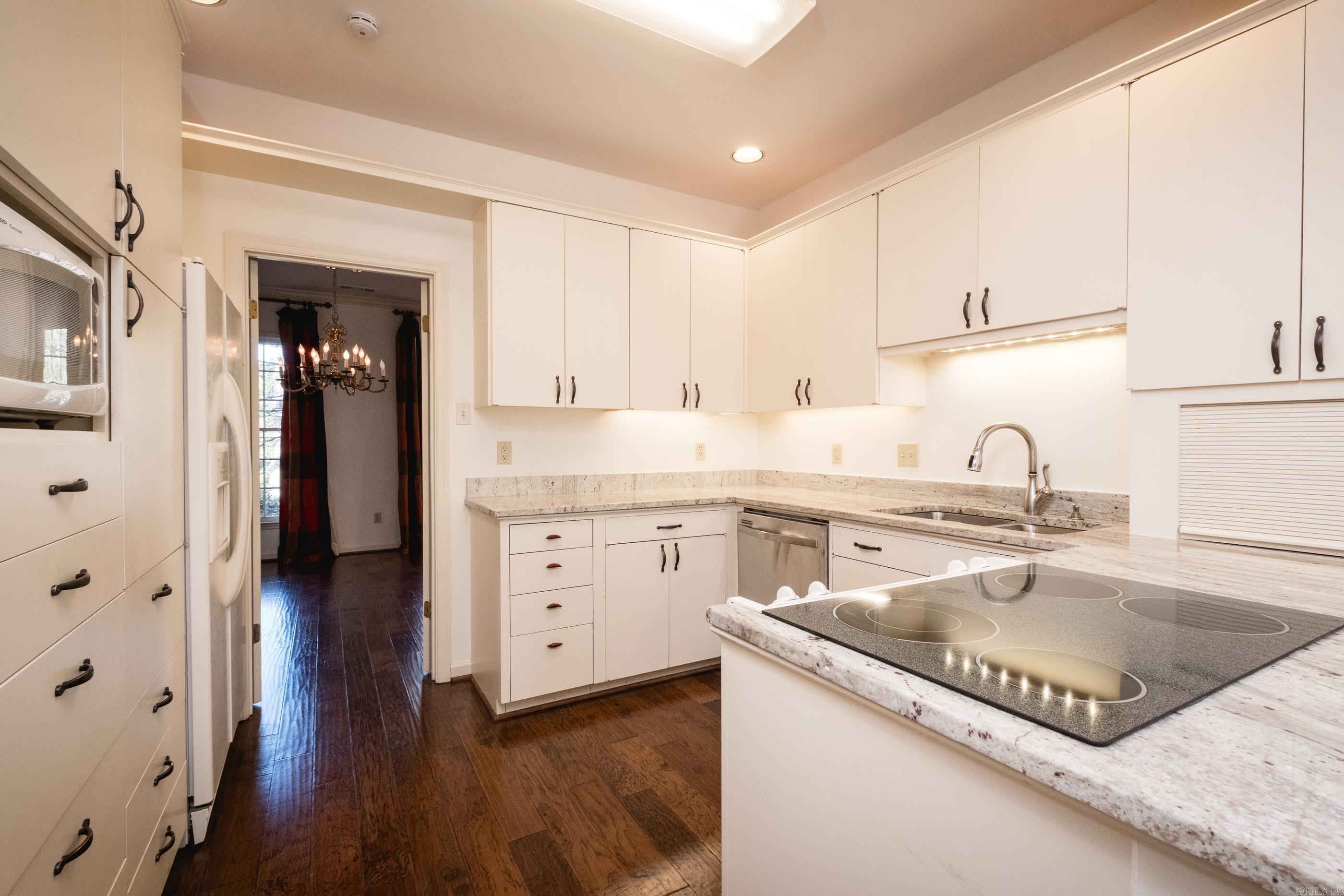 WINDSOR CT TOWNHOMES HPR - Residential