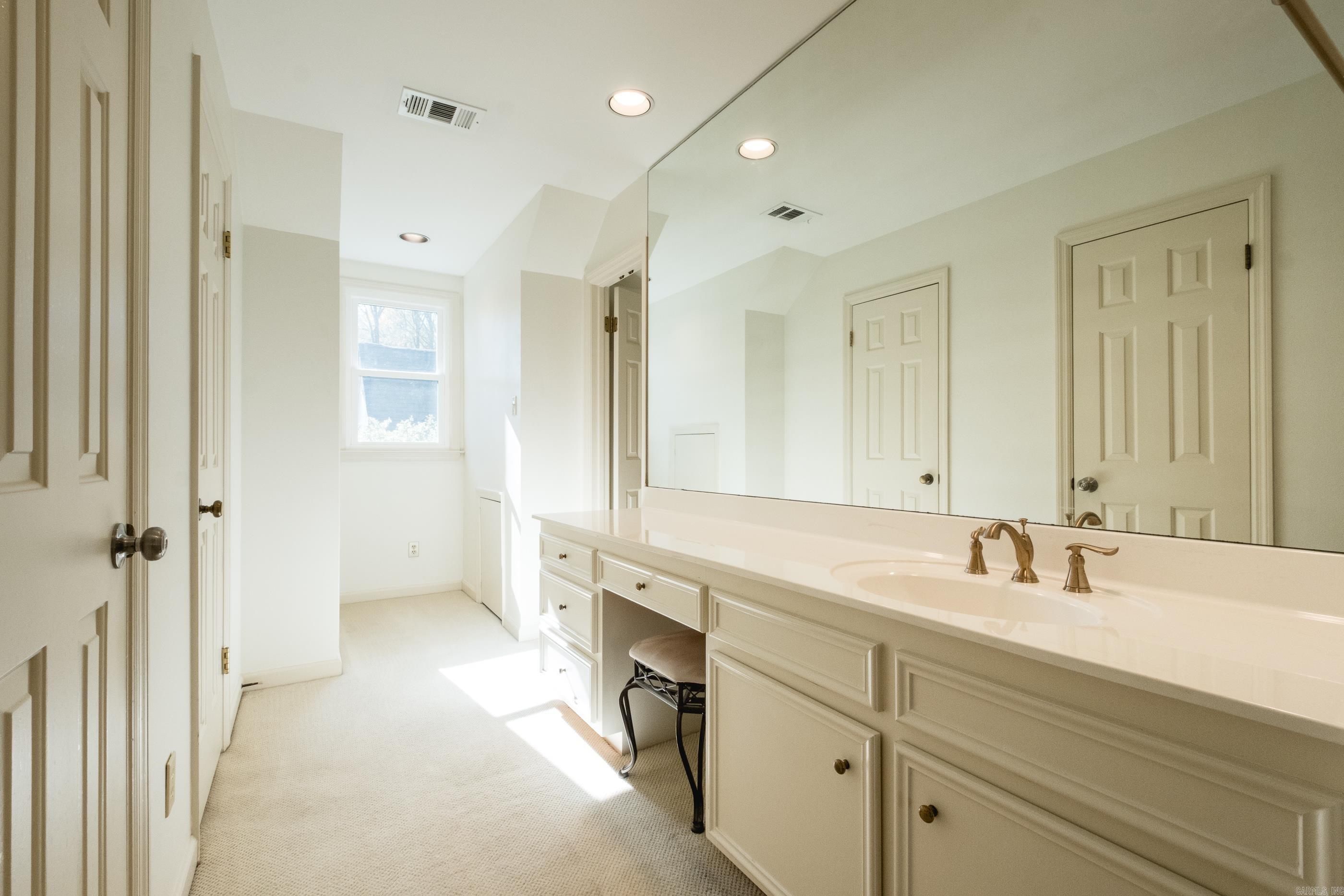 WINDSOR CT TOWNHOMES HPR - Residential