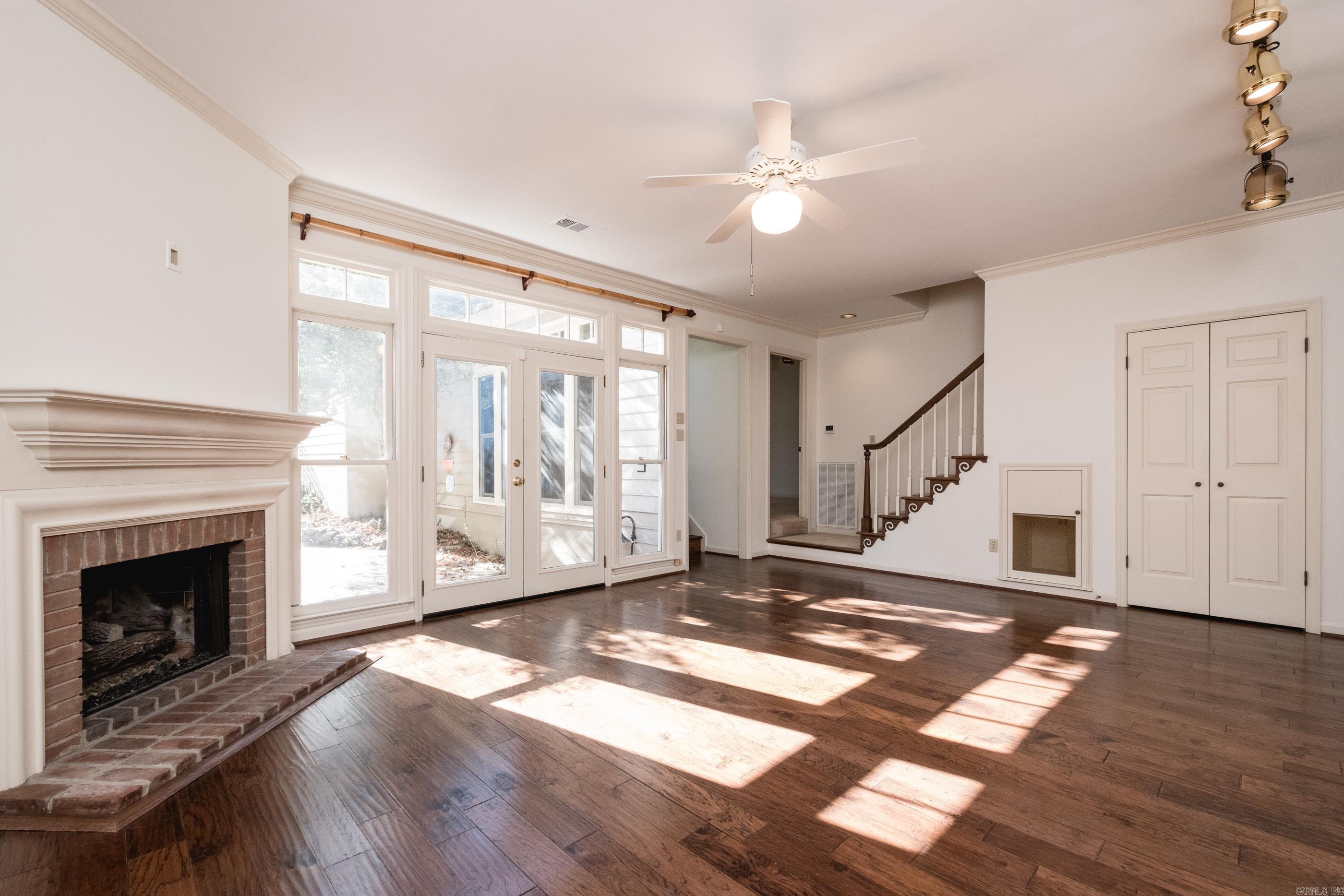 WINDSOR CT TOWNHOMES HPR - Residential