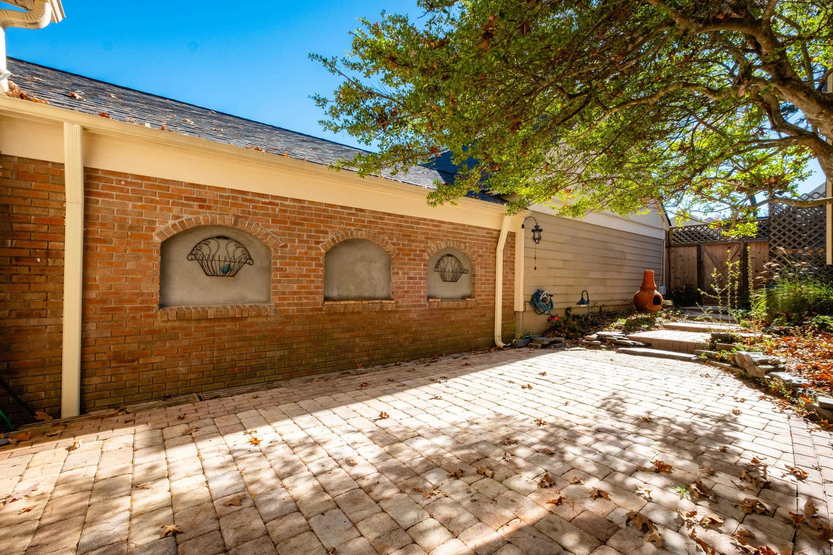 WINDSOR CT TOWNHOMES HPR - Residential