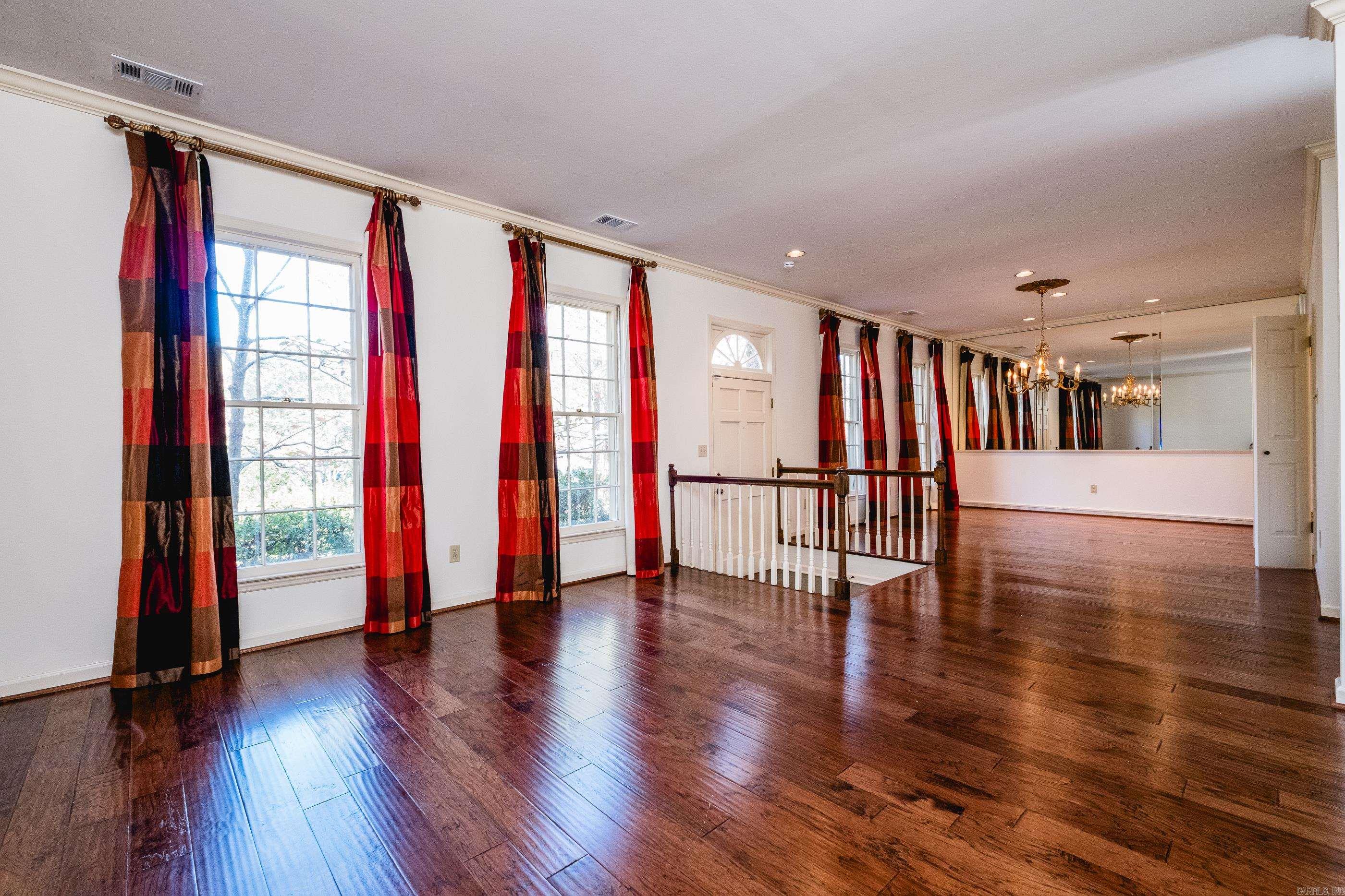 WINDSOR CT TOWNHOMES HPR - Residential