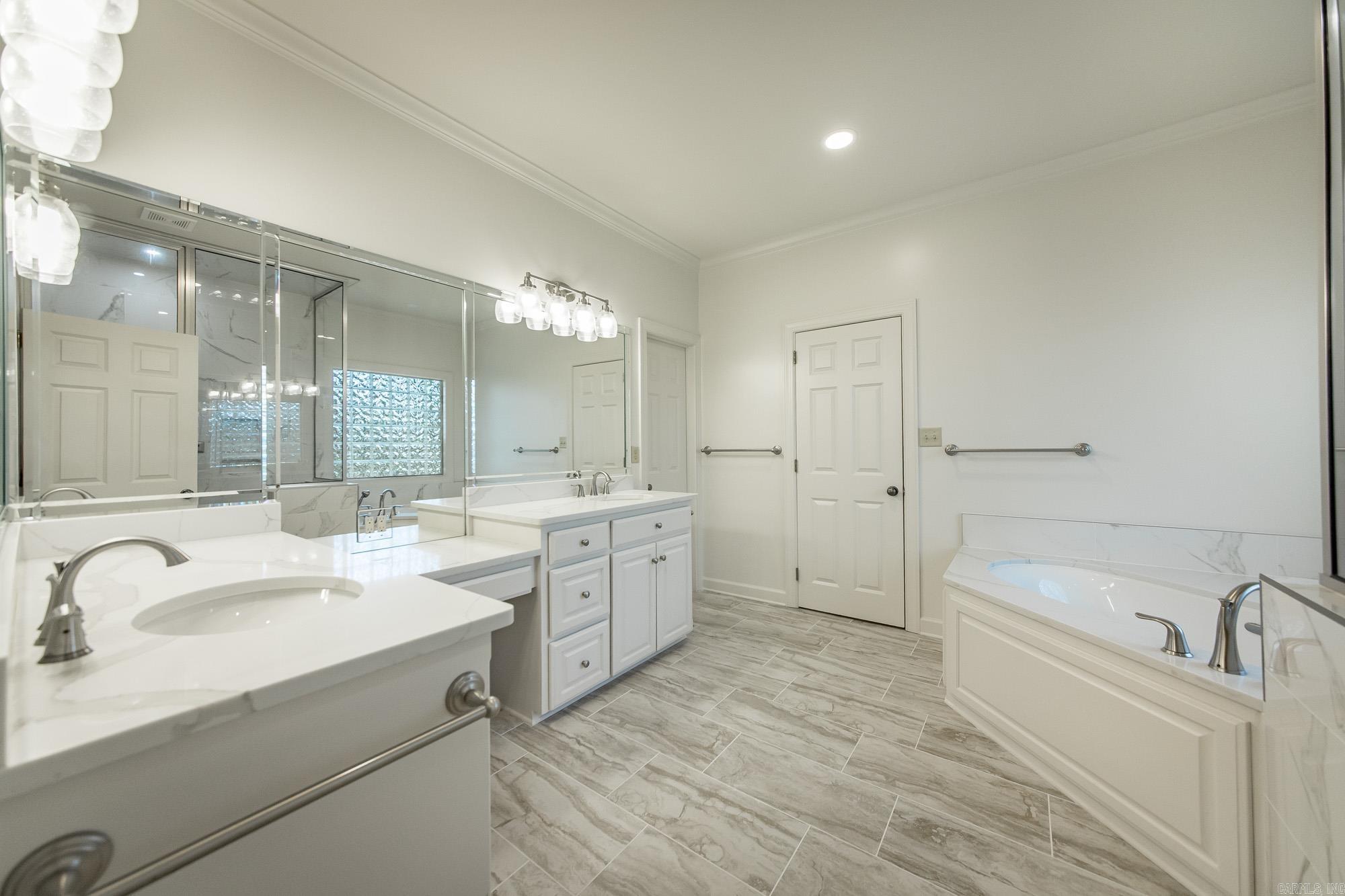 PEBBLE BEACH WOODS ADDN - Residential