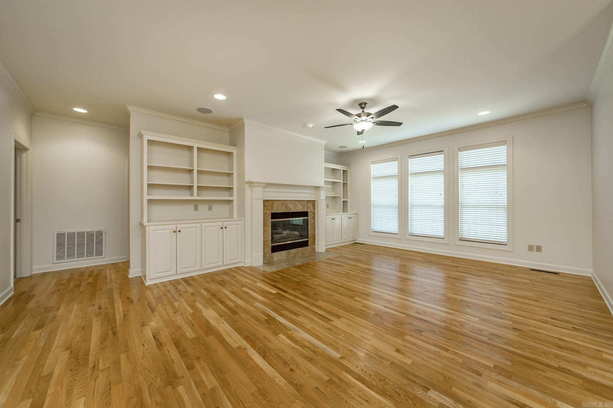 PEBBLE BEACH WOODS ADDN - Residential