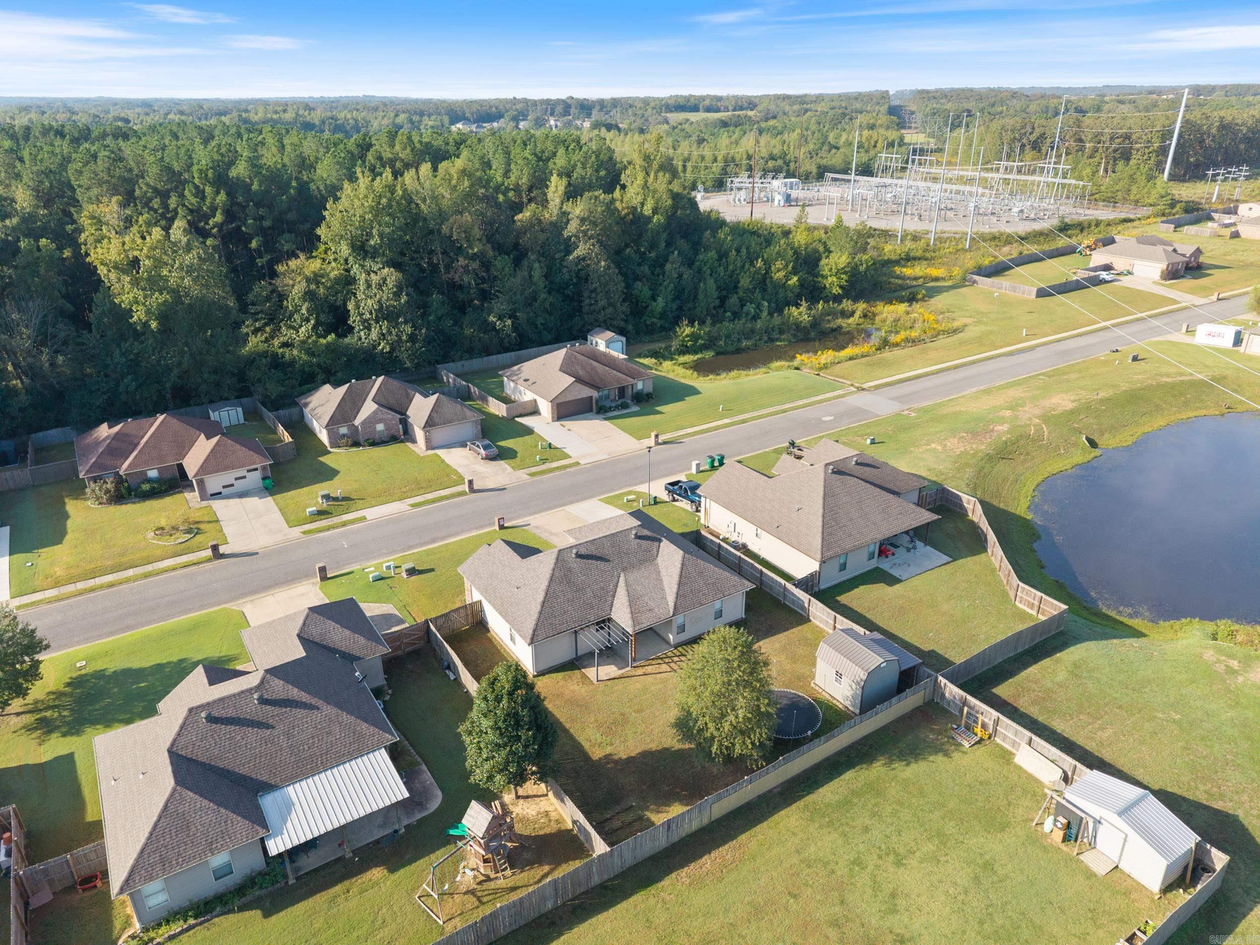 CROSS CREEK - Residential