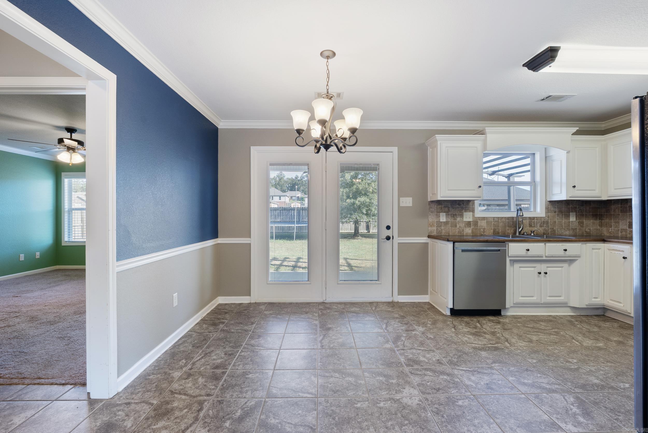 CROSS CREEK - Residential