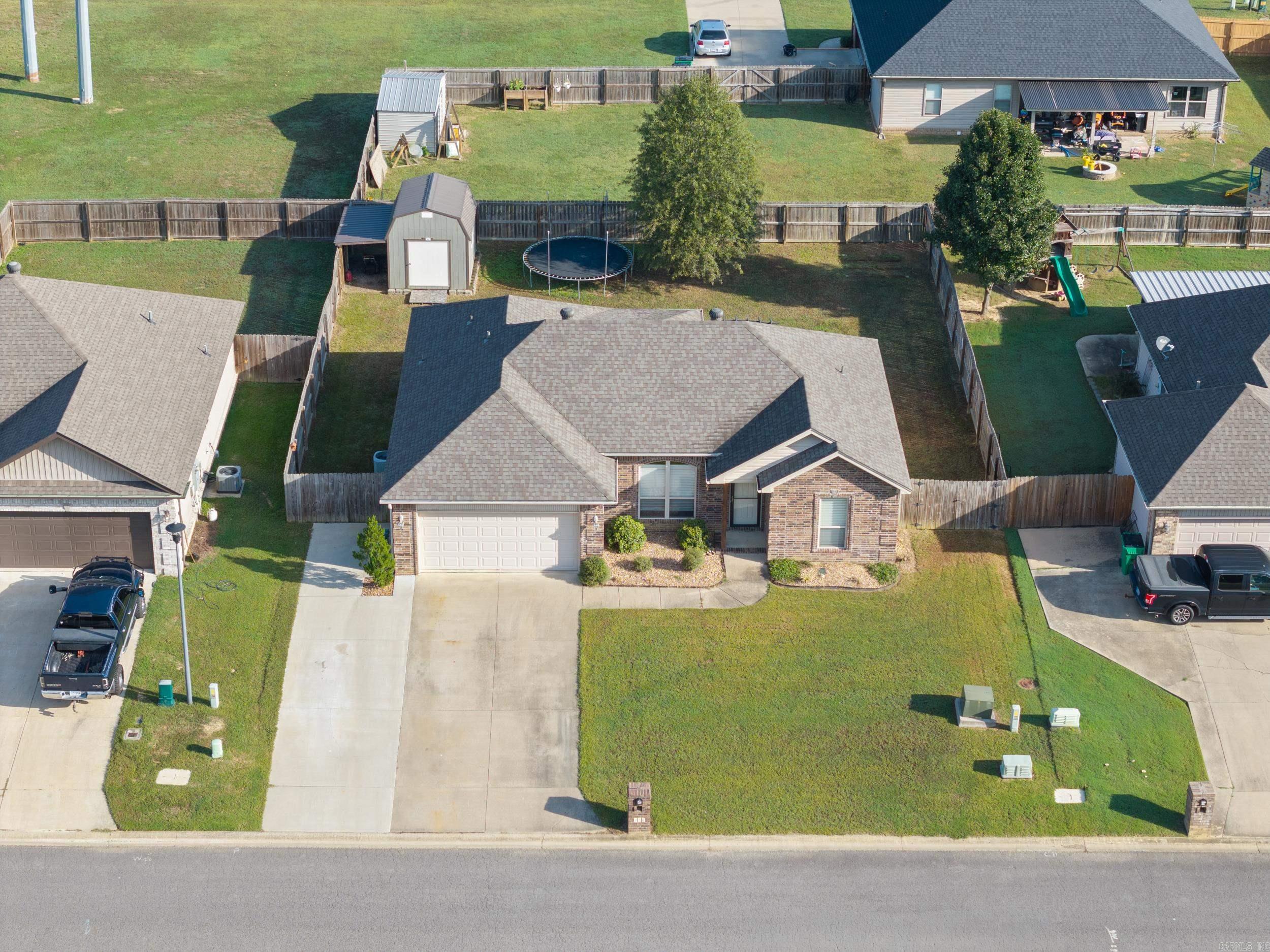 CROSS CREEK - Residential