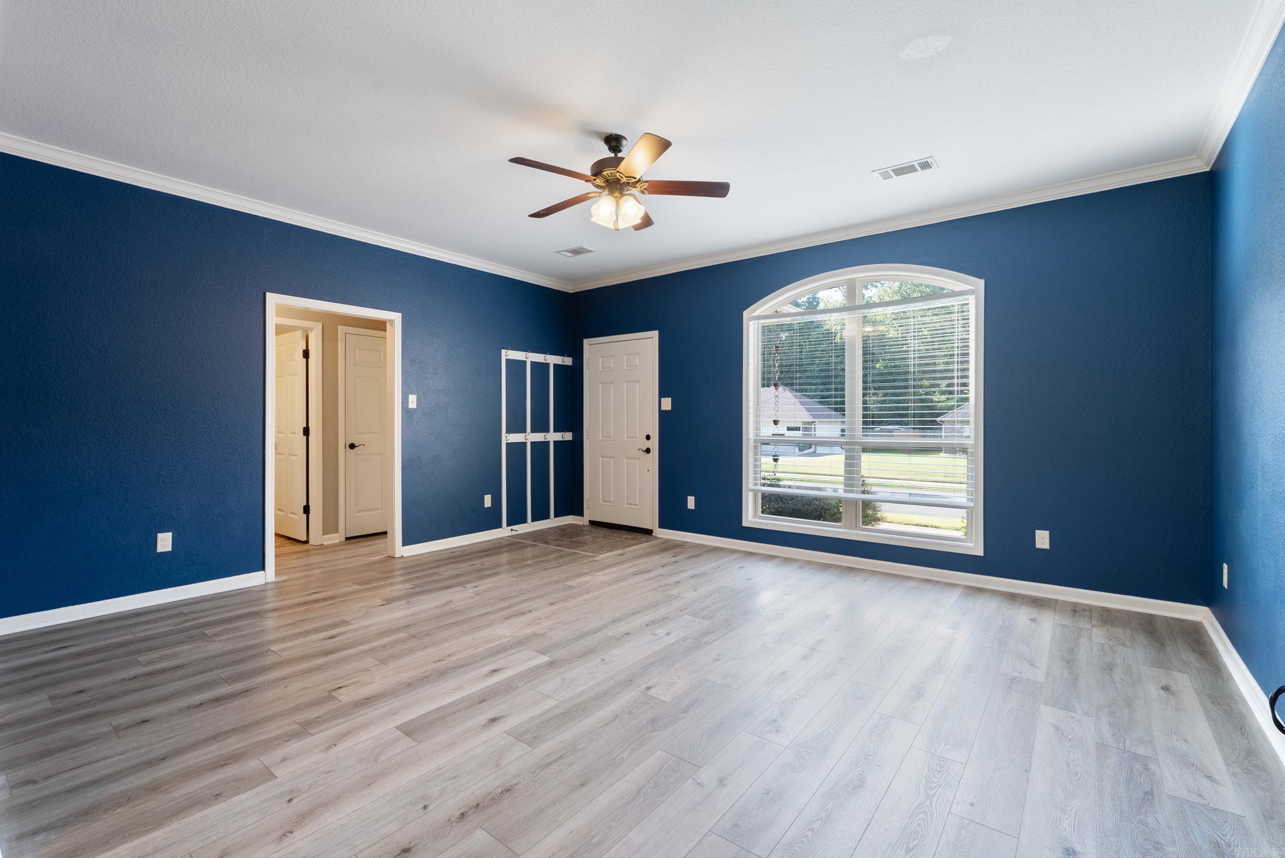 CROSS CREEK - Residential