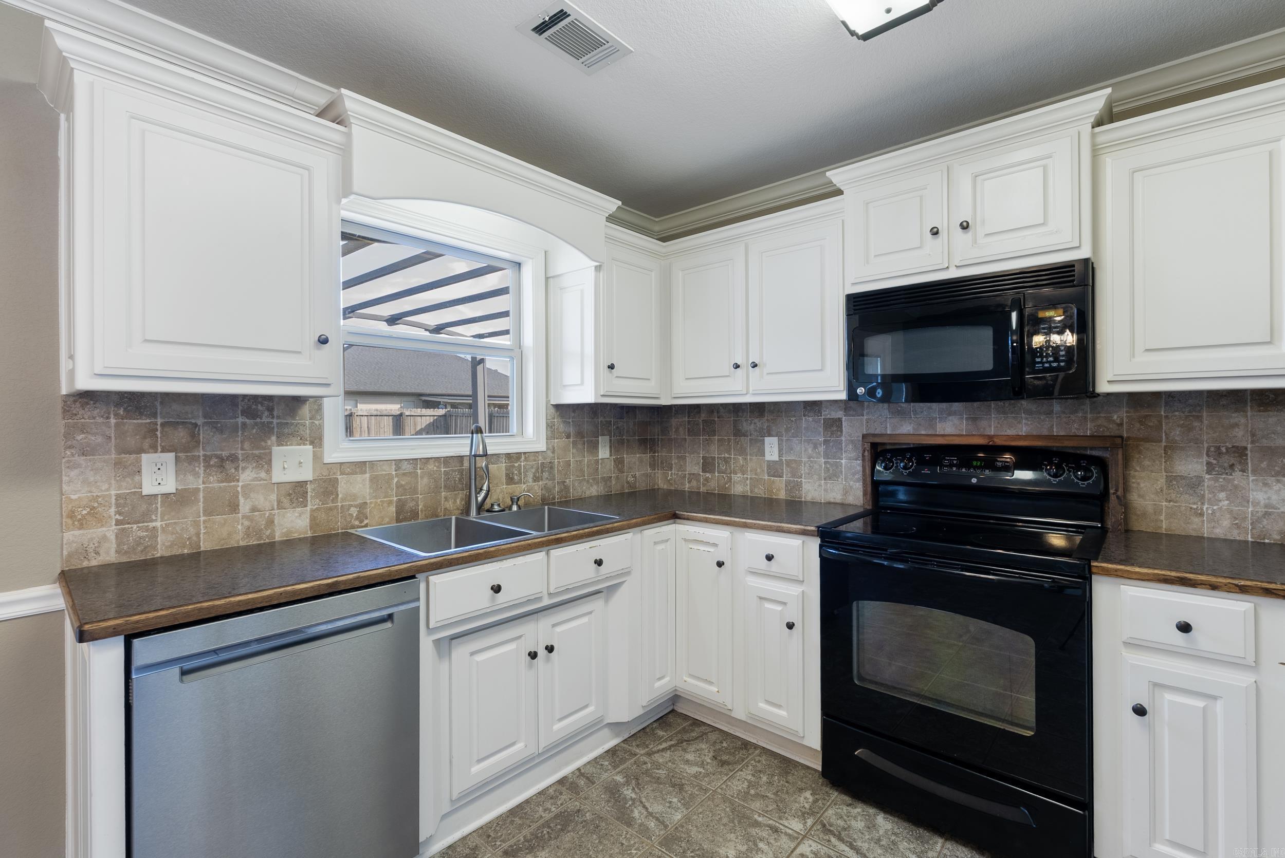 CROSS CREEK - Residential