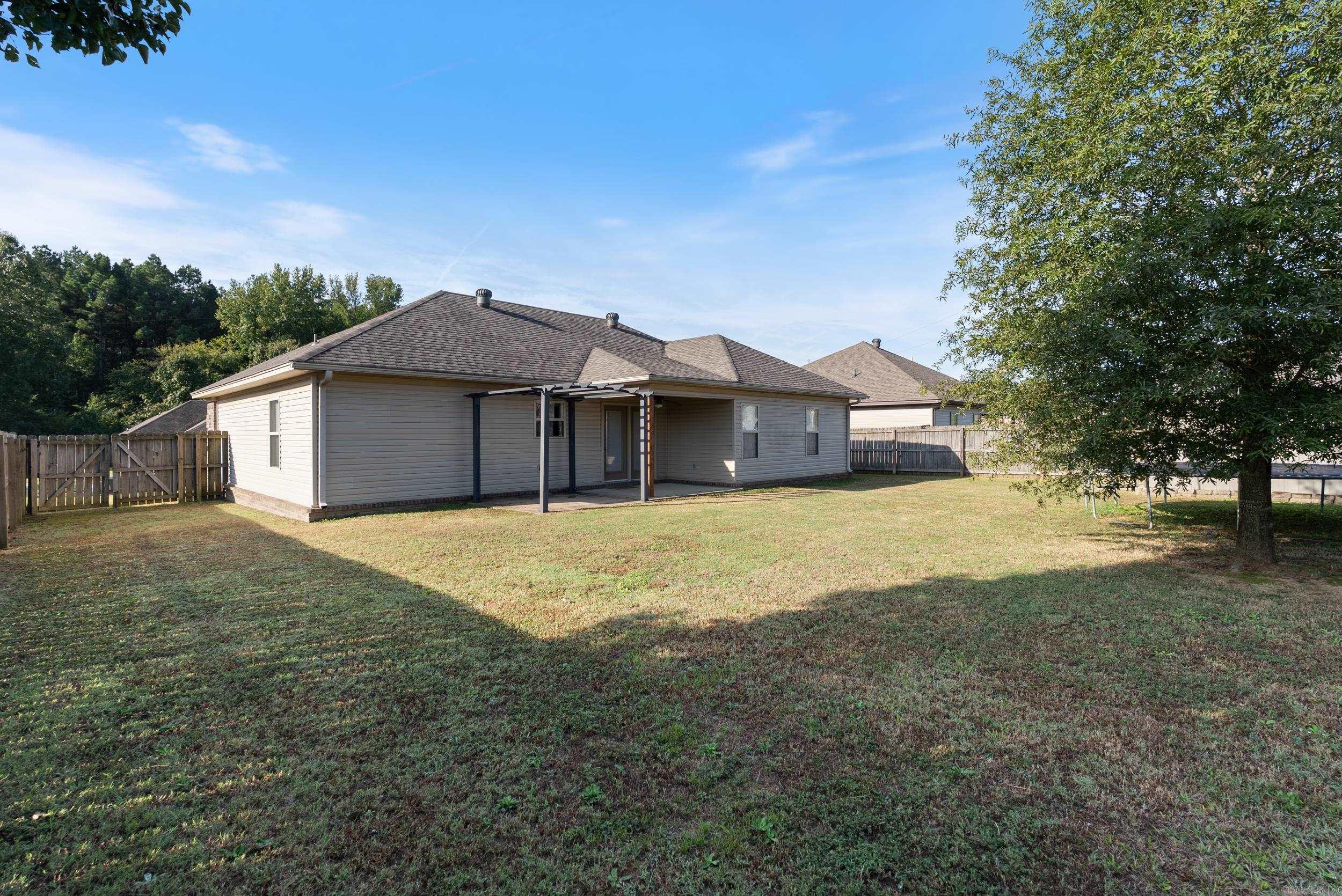 CROSS CREEK - Residential