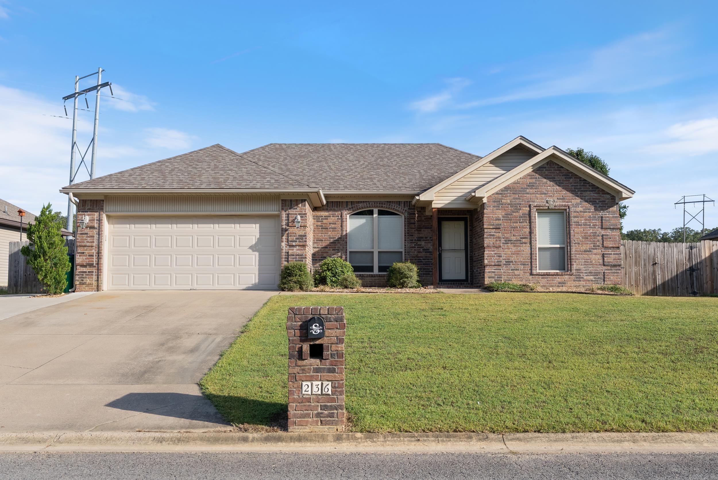 CROSS CREEK - Residential