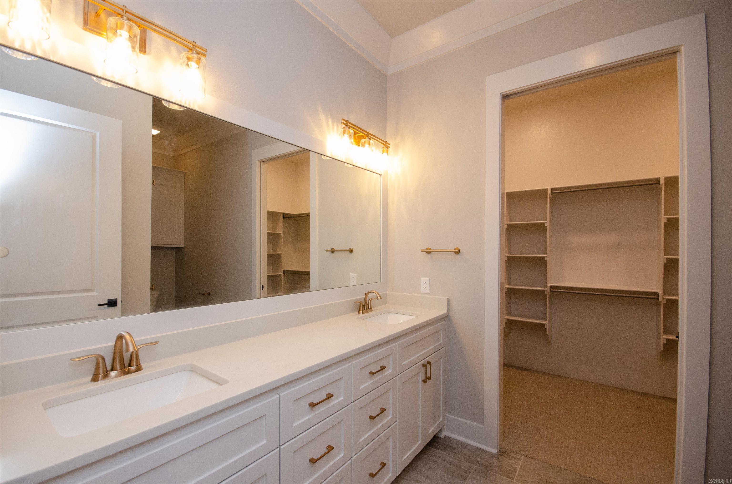 VILLAGE @ HENDRIX - Residential