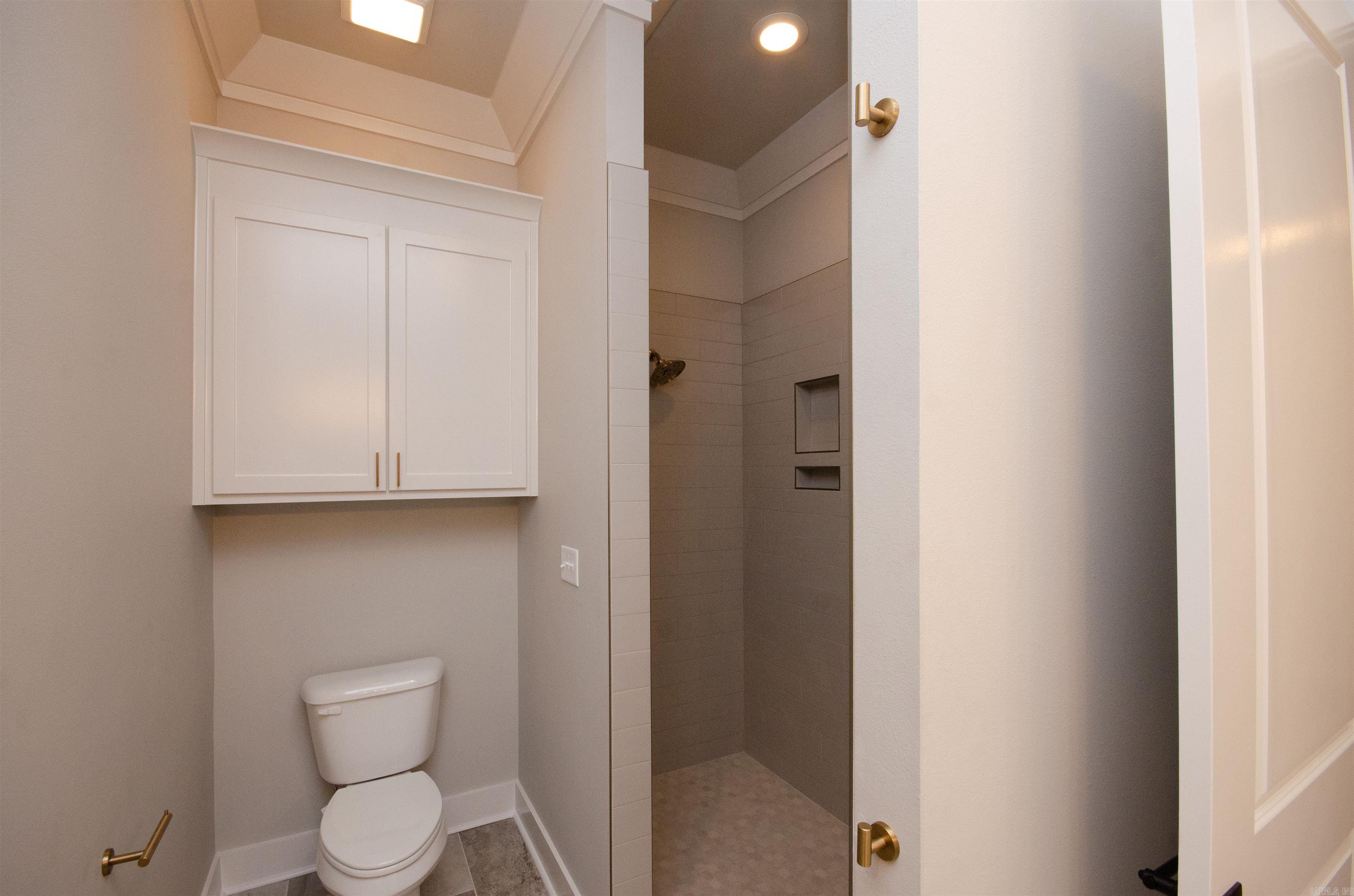 VILLAGE @ HENDRIX - Residential