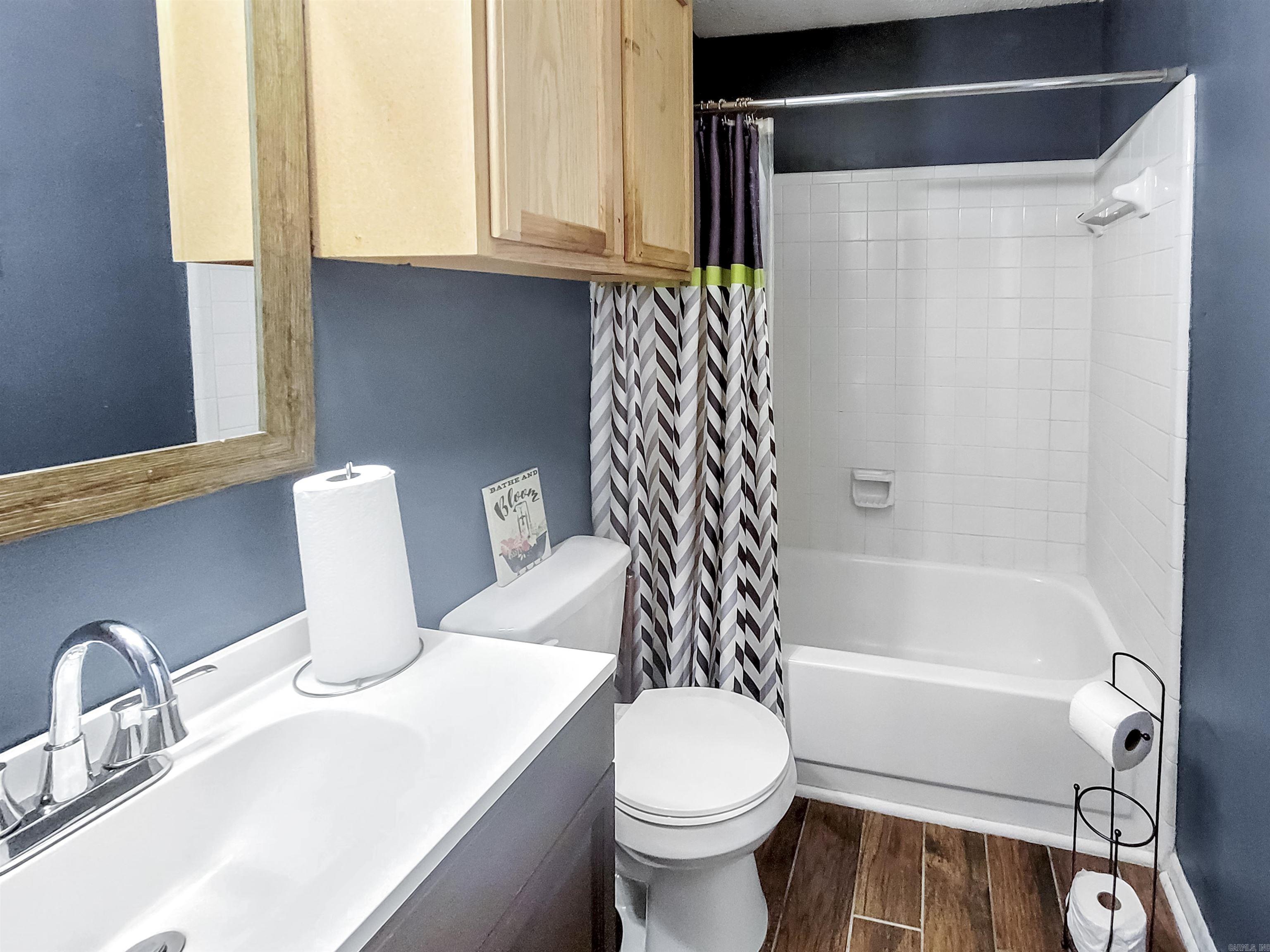 SOUTH BRIARFIELD - Residential