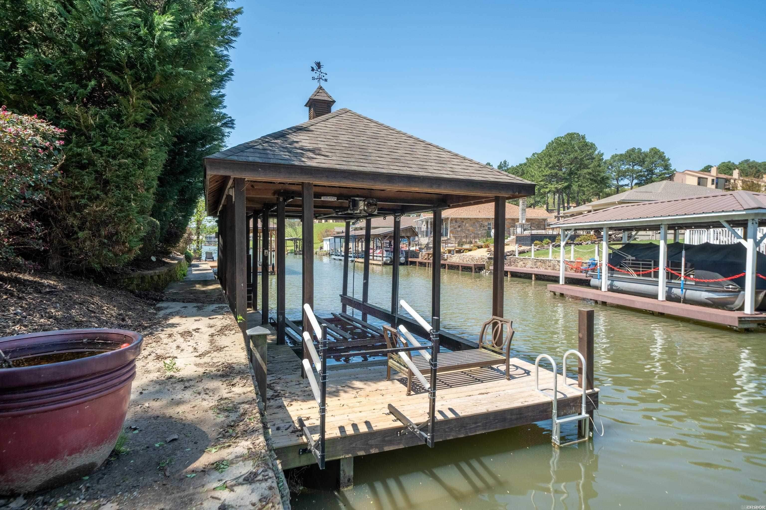 Four Oaks - Residential