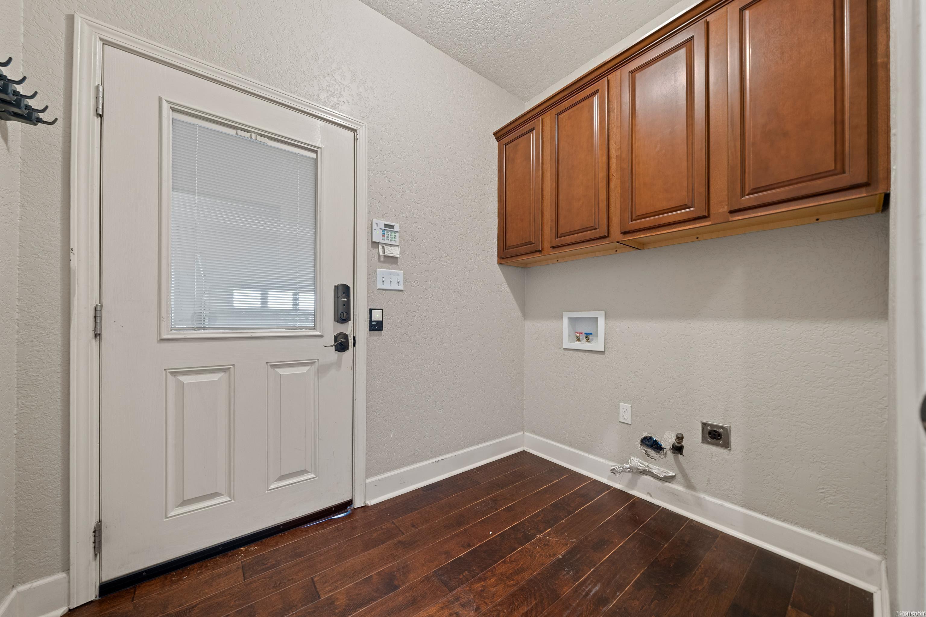 Four Oaks - Residential