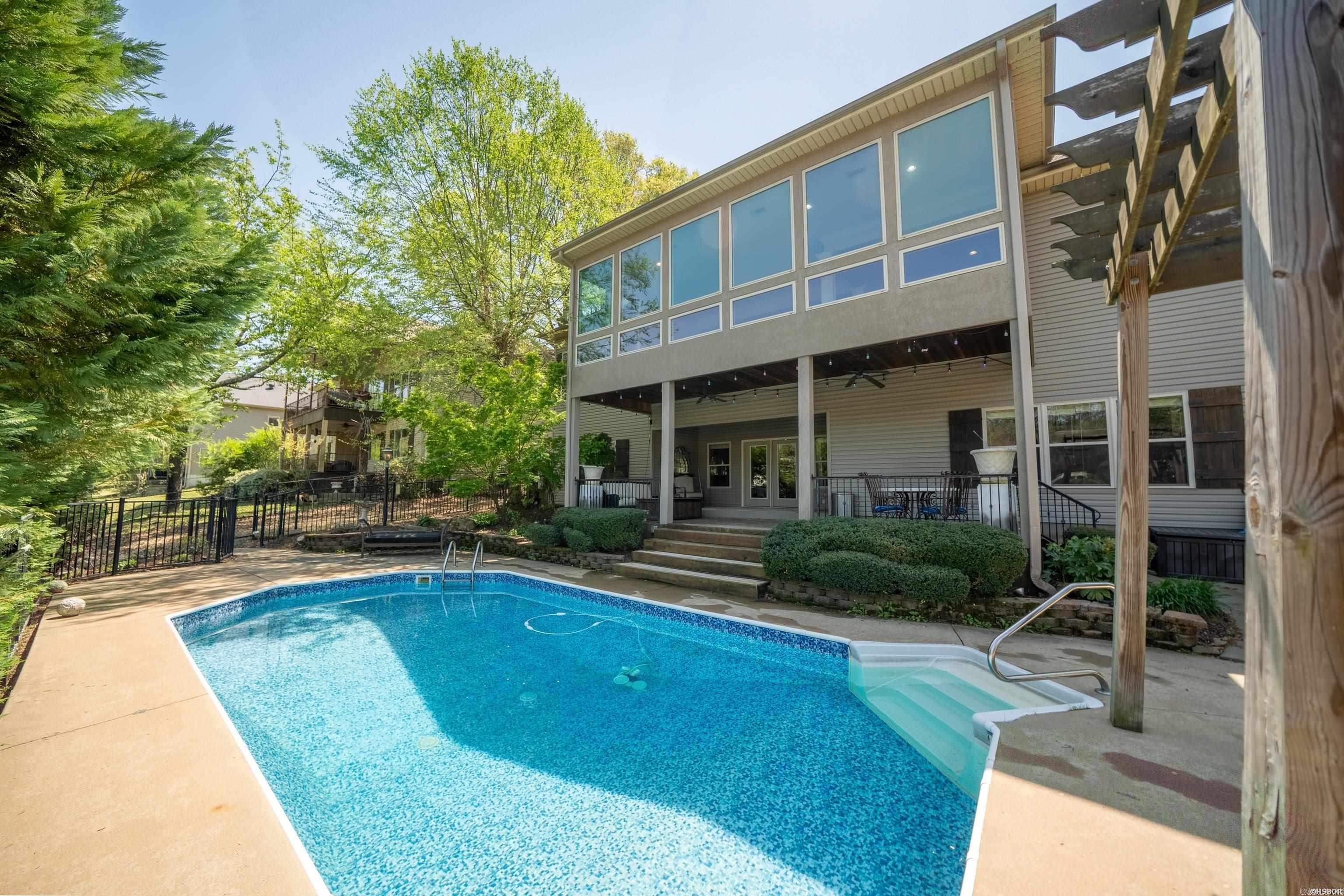 Four Oaks - Residential