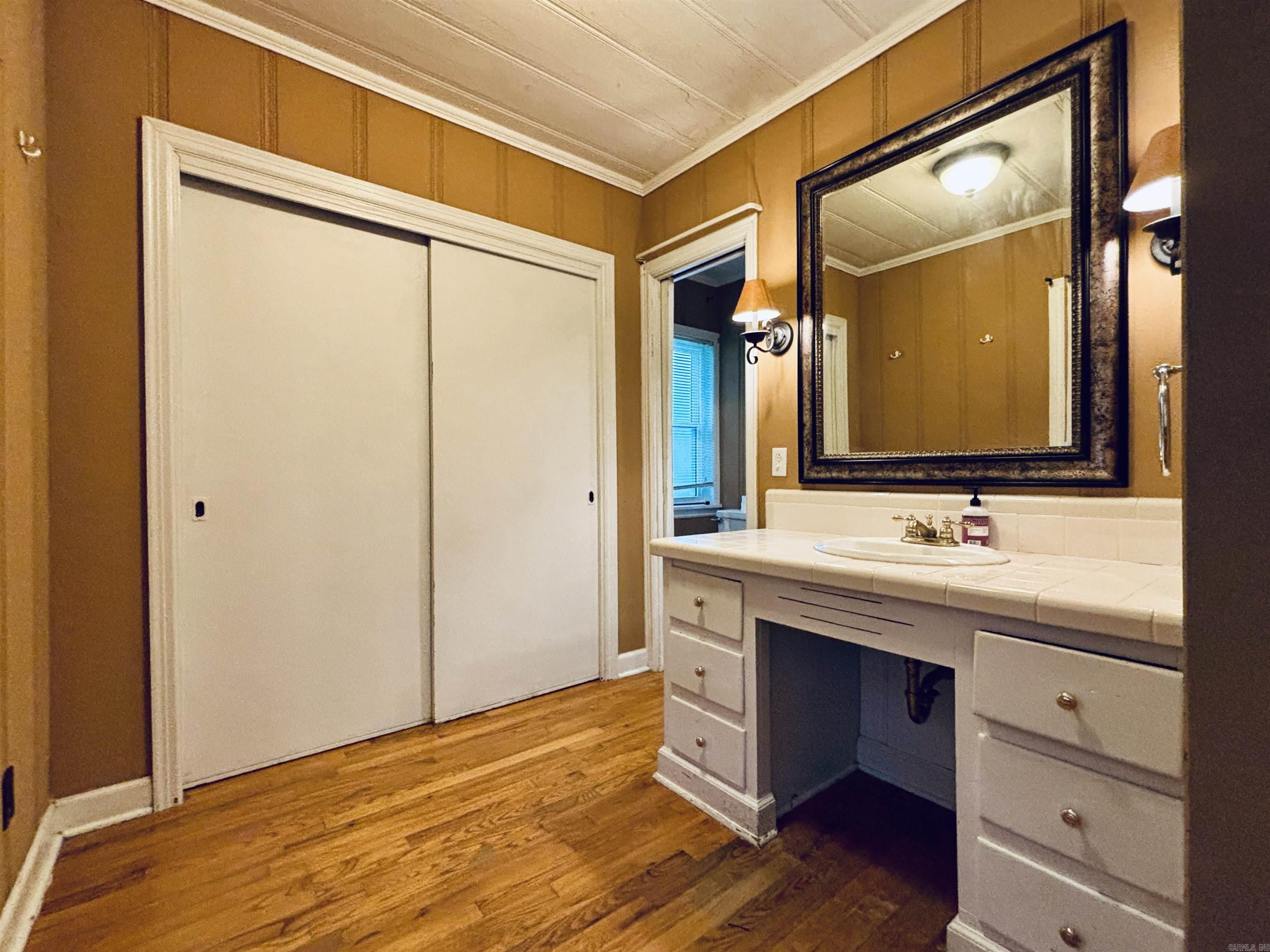 Thompson Heights - Residential