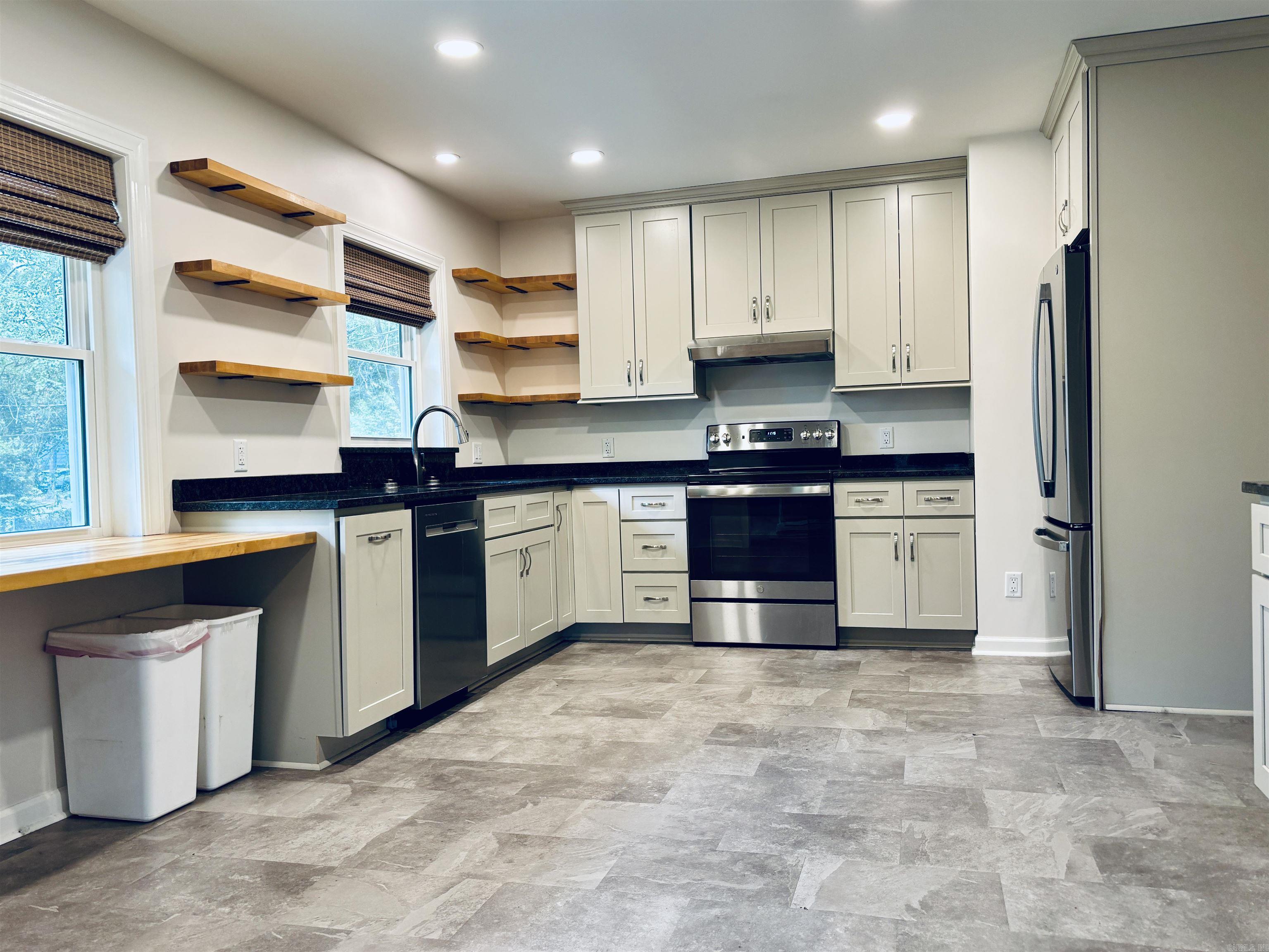 Thompson Heights - Residential