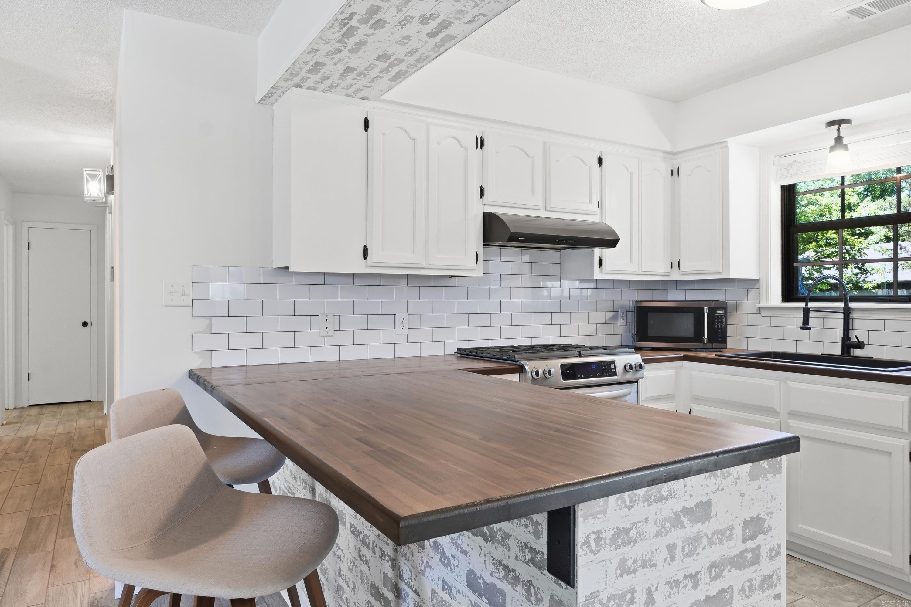 MEADOW CREEK - Residential