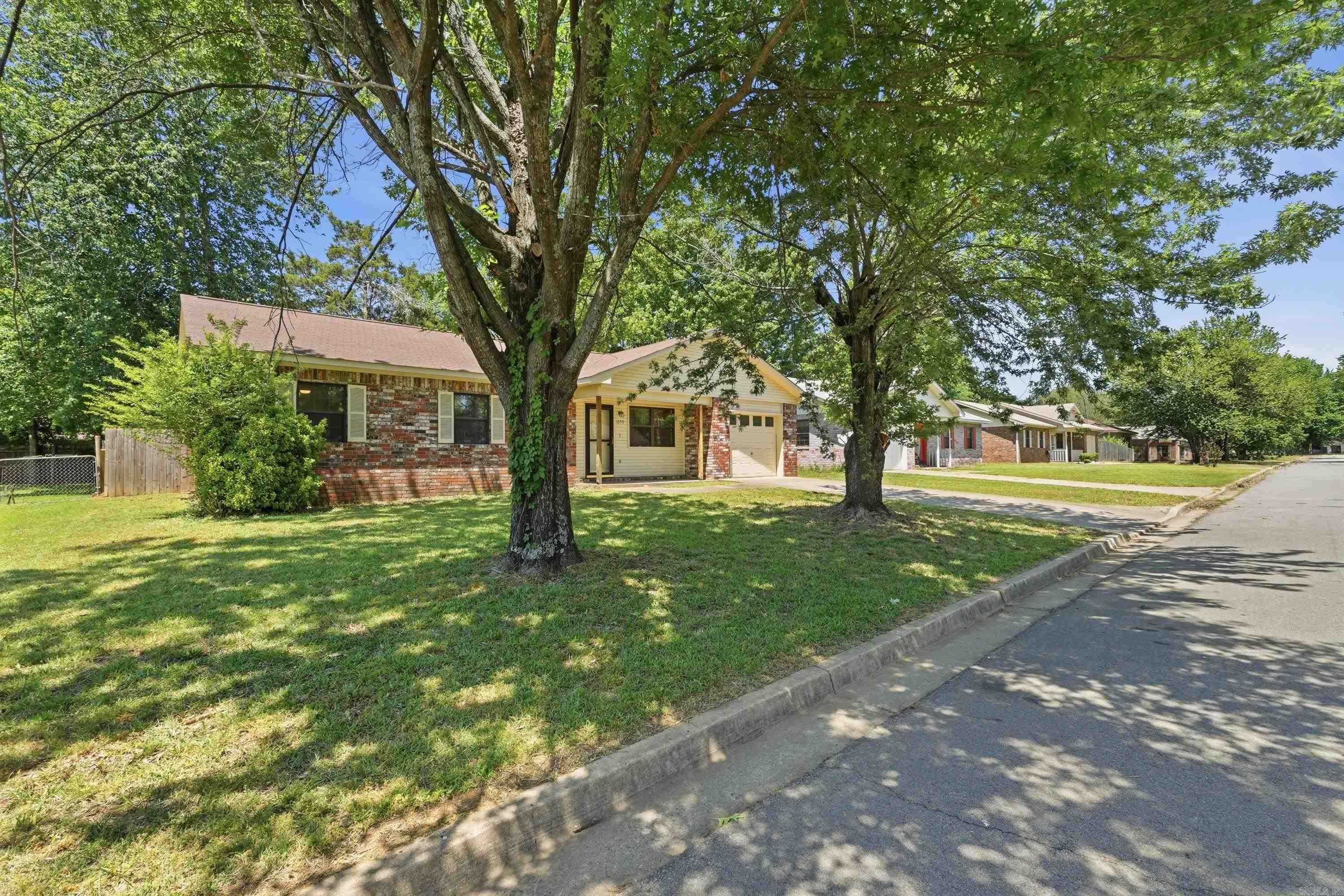 MEADOW CREEK - Residential