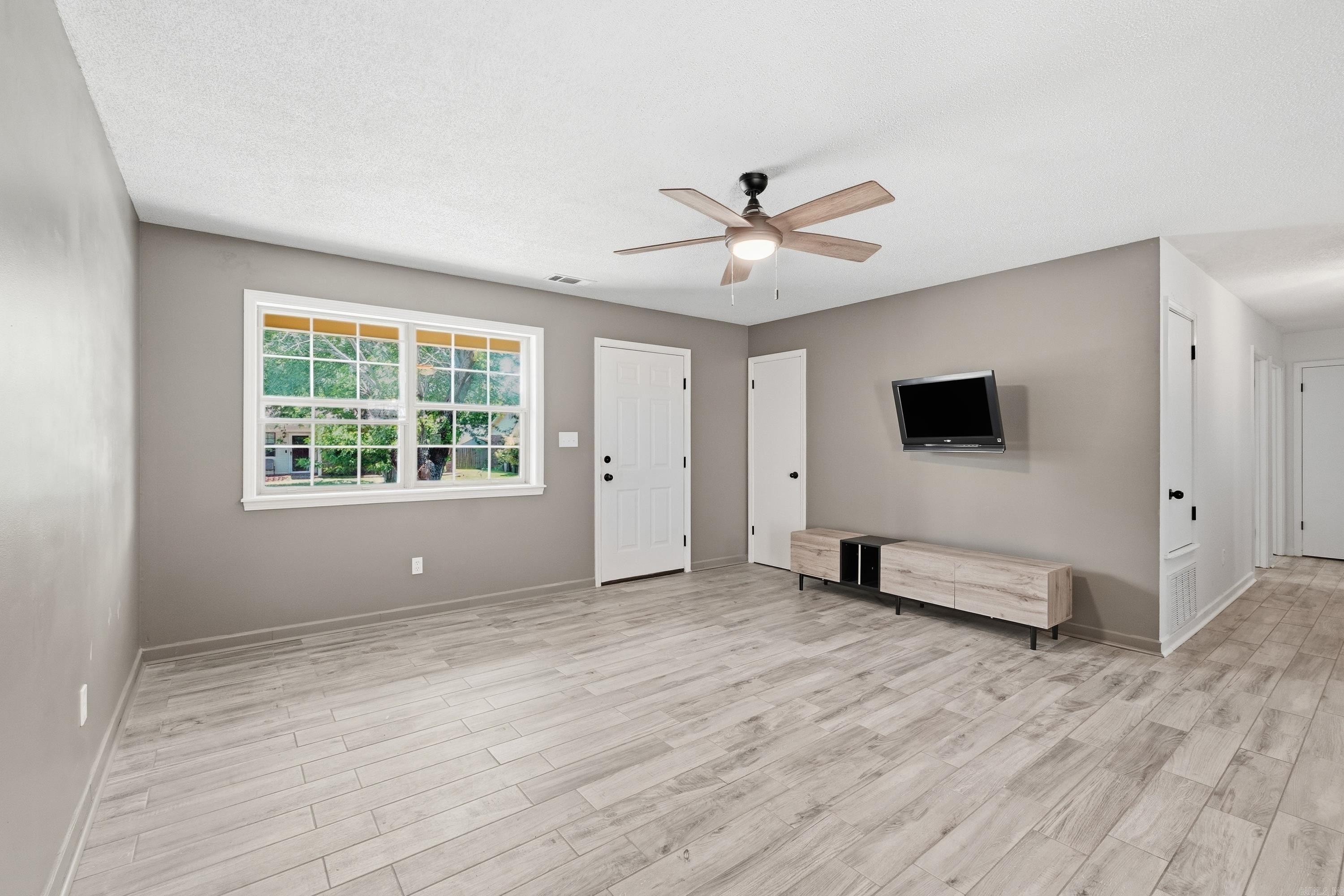 MEADOW CREEK - Residential