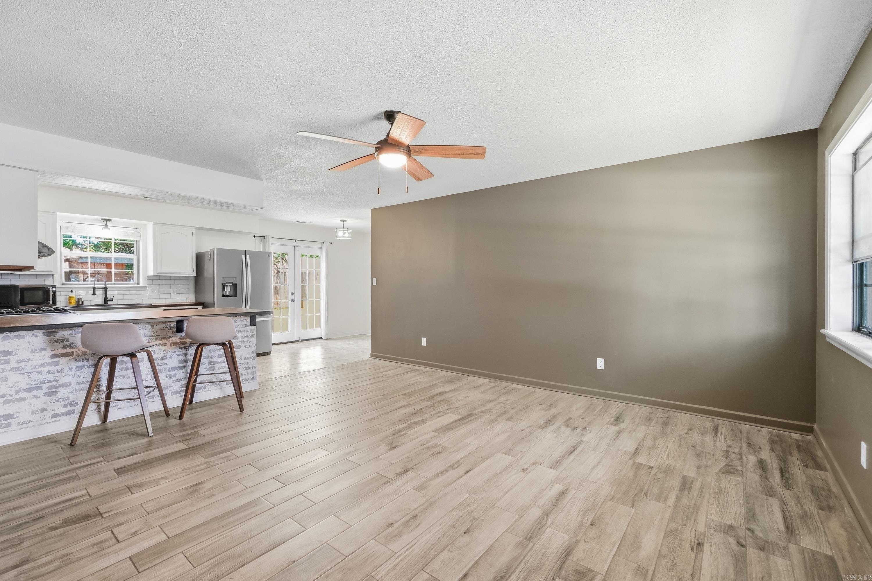 MEADOW CREEK - Residential