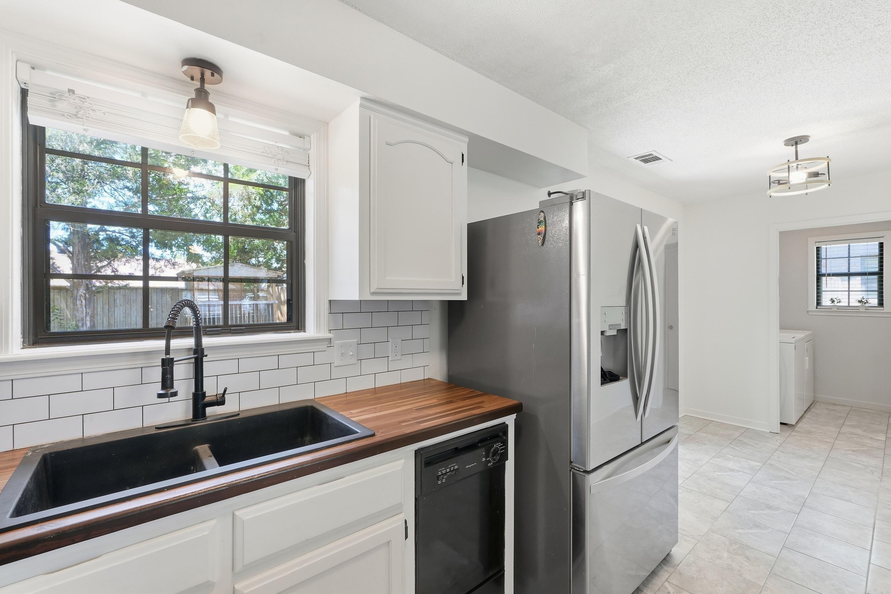 MEADOW CREEK - Residential