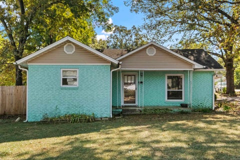 Photo of 301 Country Club Road, Sherwood, AR 72120 (MLS # 26042732)